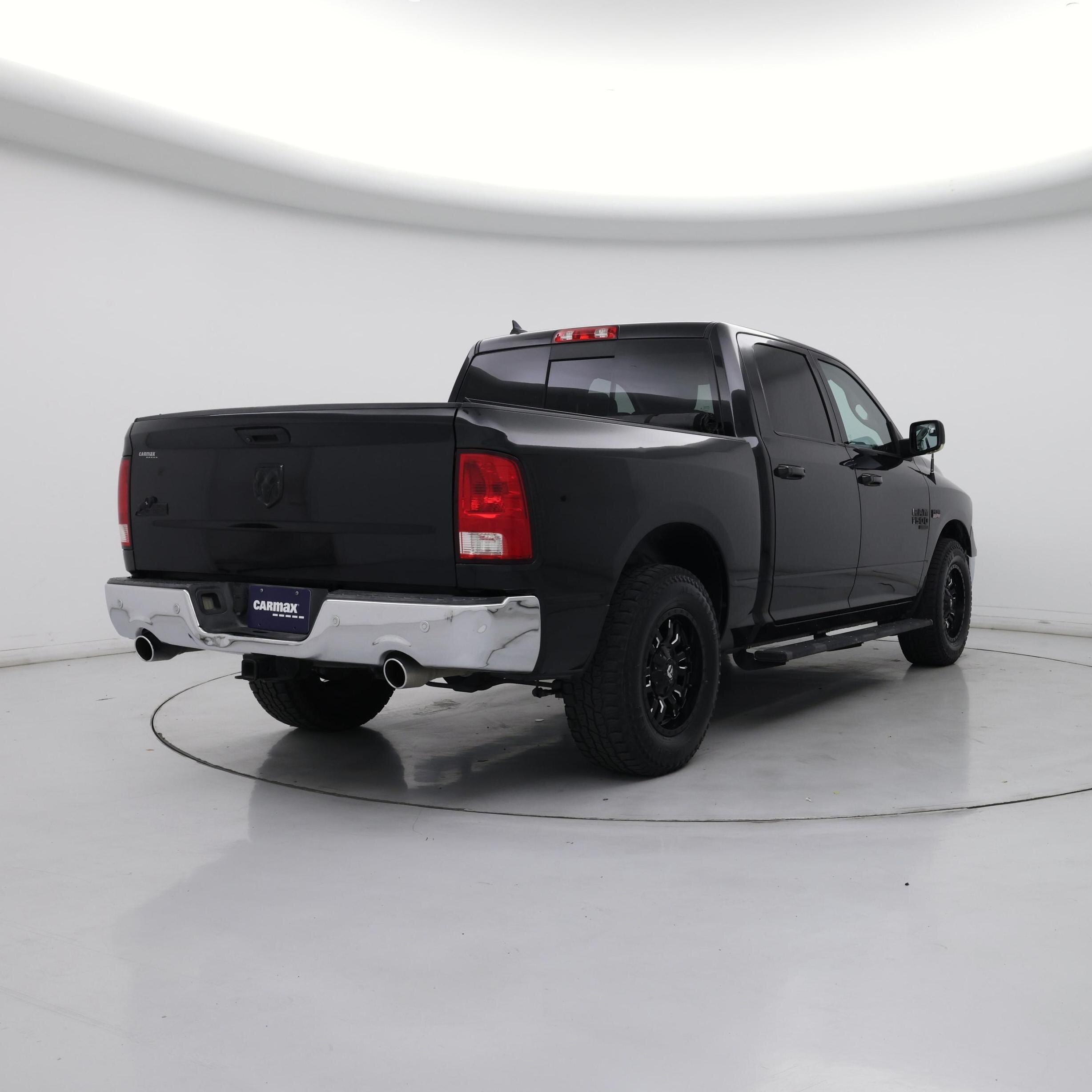 Thumbnail: 2019 RAM 1500 Classic - 8