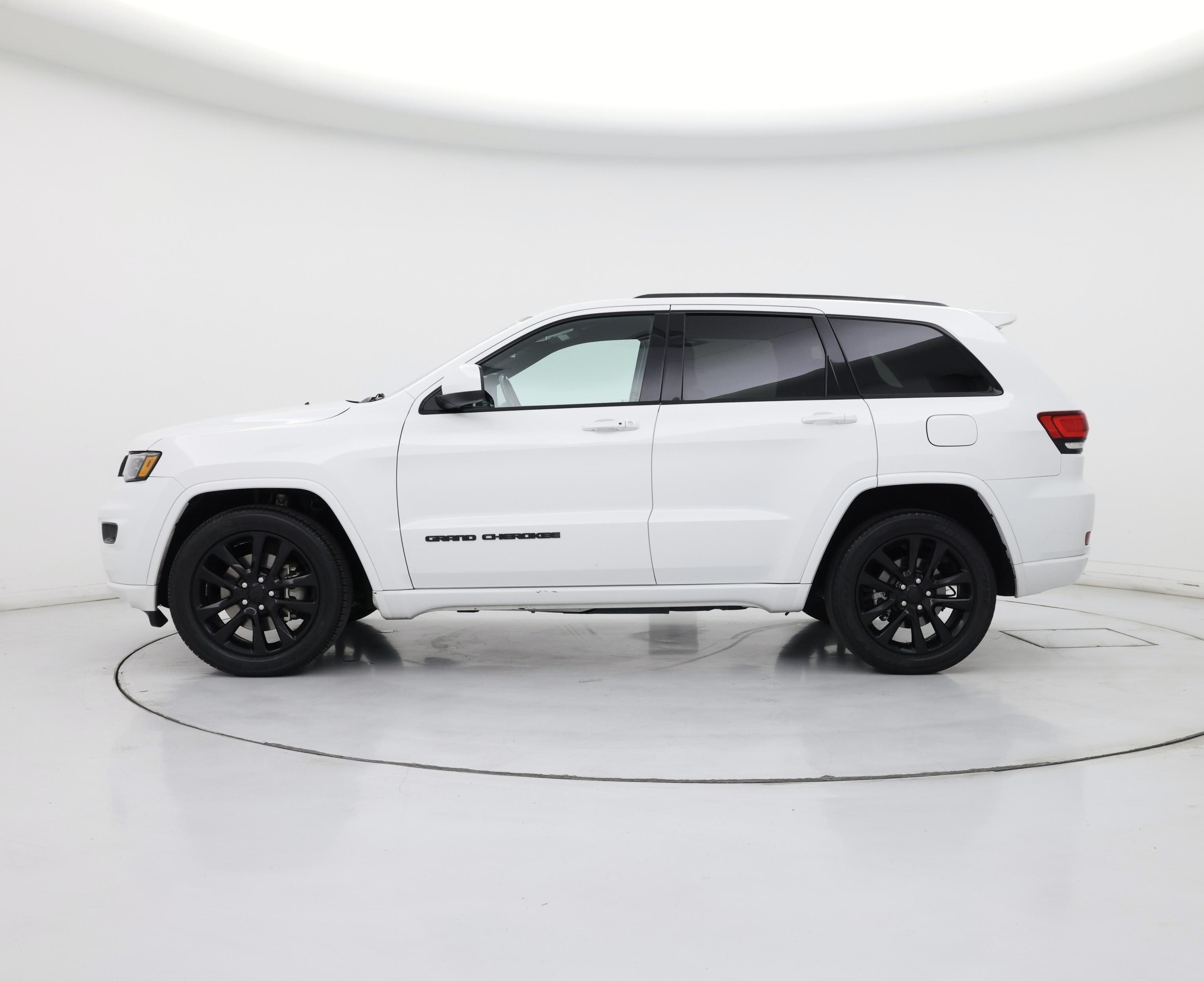 Thumbnail: 2021 Jeep Grand Cherokee - 3