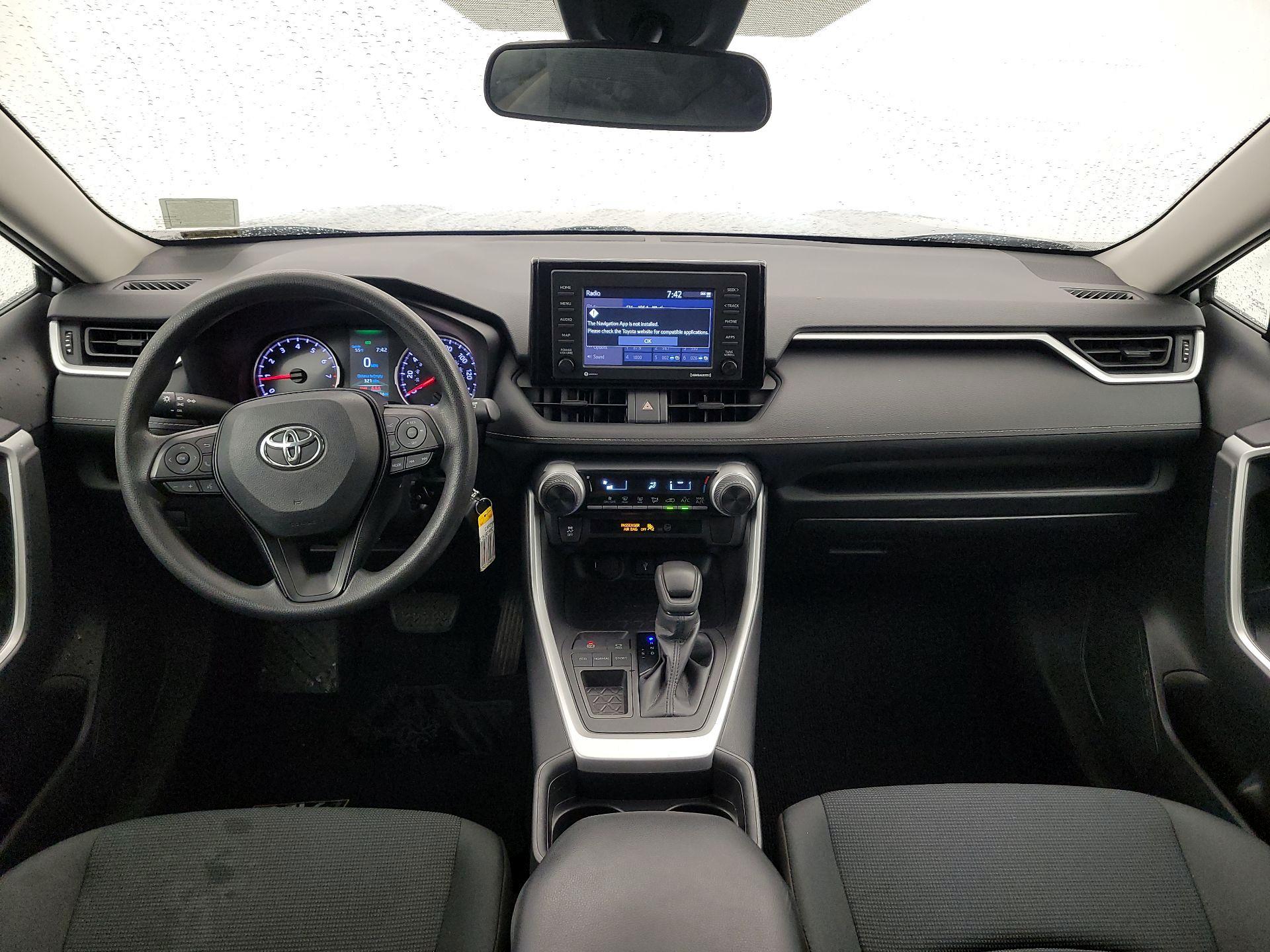 Thumbnail: 2021 Toyota RAV4 - 9