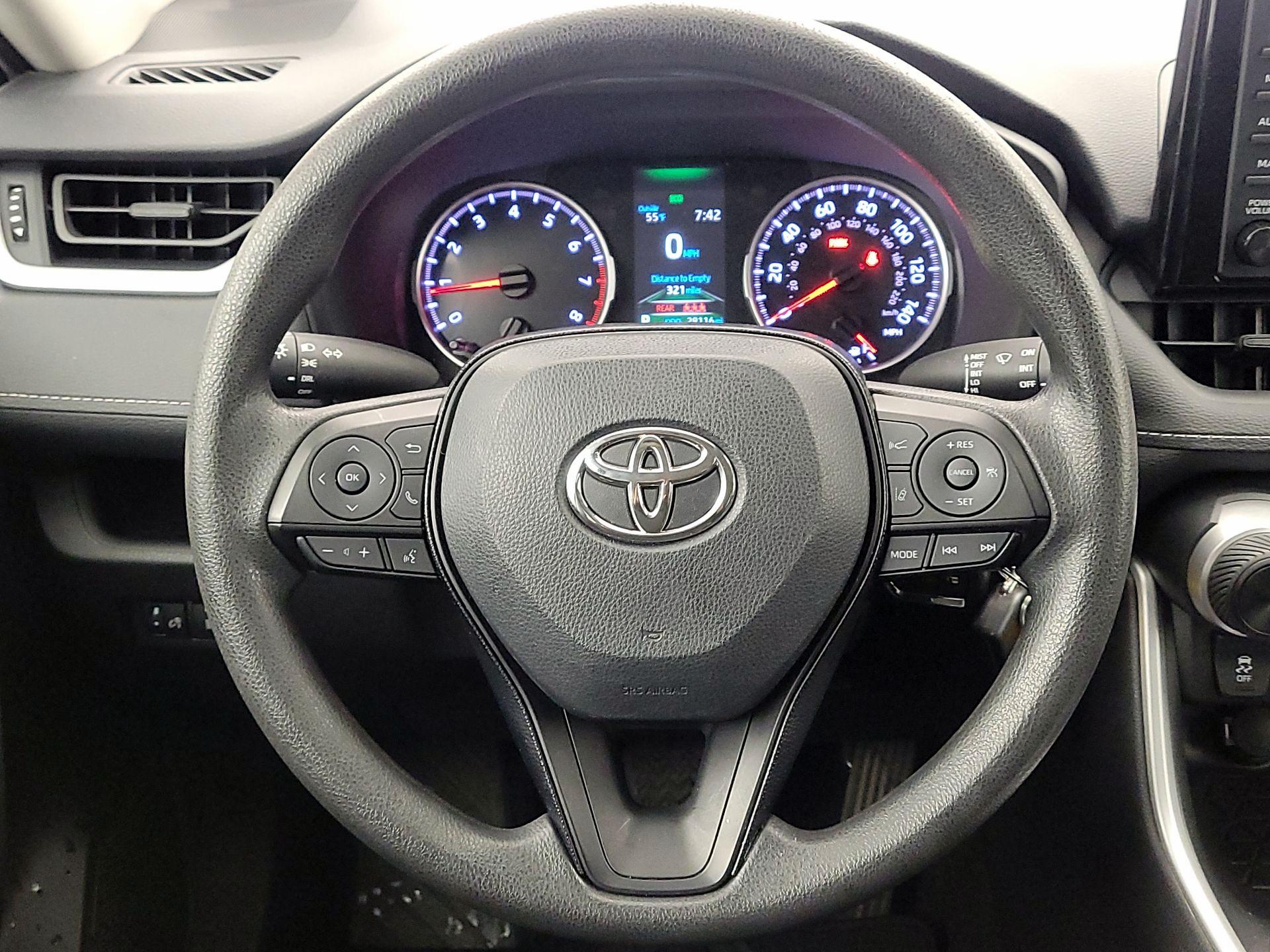 Thumbnail: 2021 Toyota RAV4 - 10