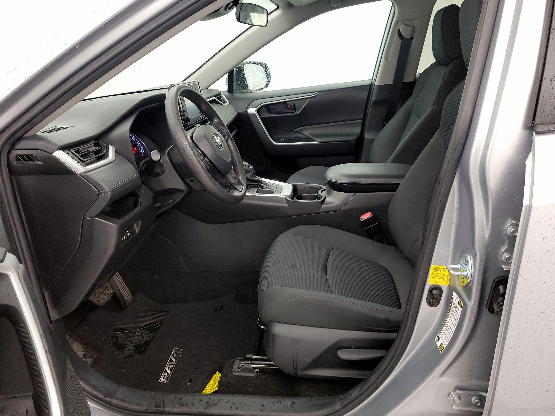 Thumbnail: 2021 Toyota RAV4 - 11