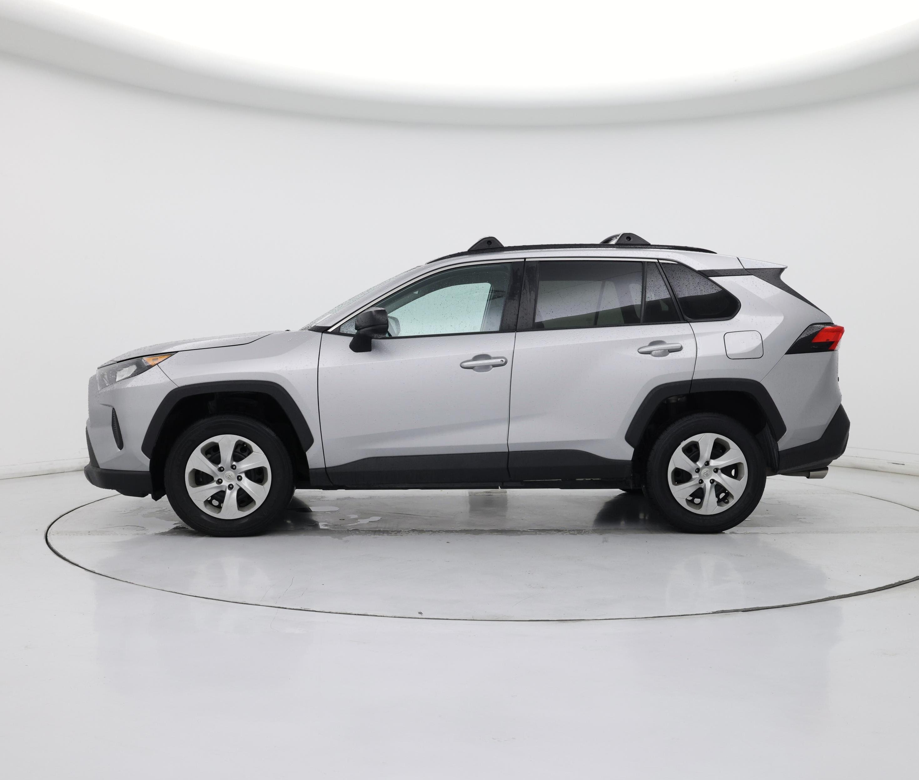 Thumbnail: 2021 Toyota RAV4 - 3