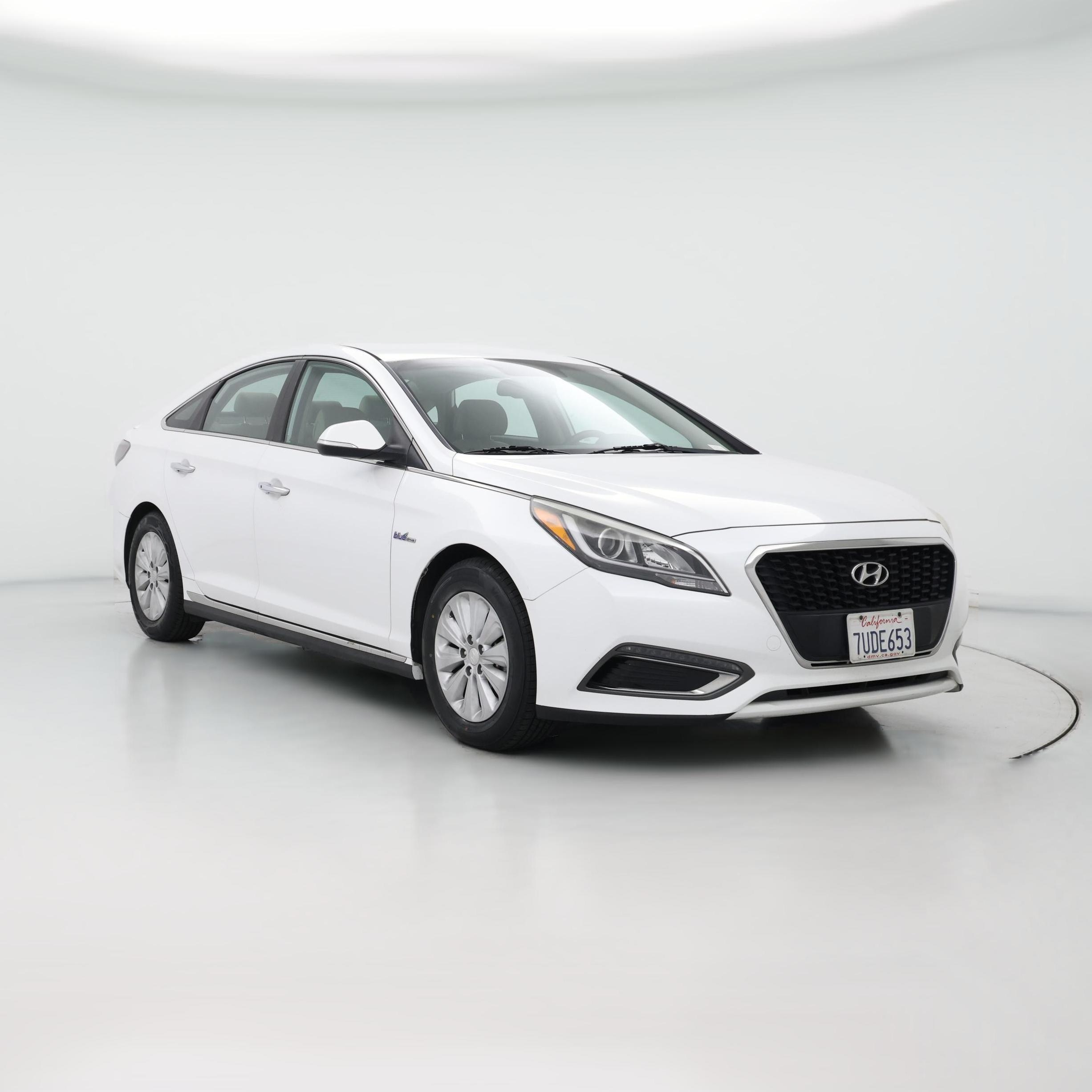 Thumbnail: 2016 Hyundai Sonata - 1
