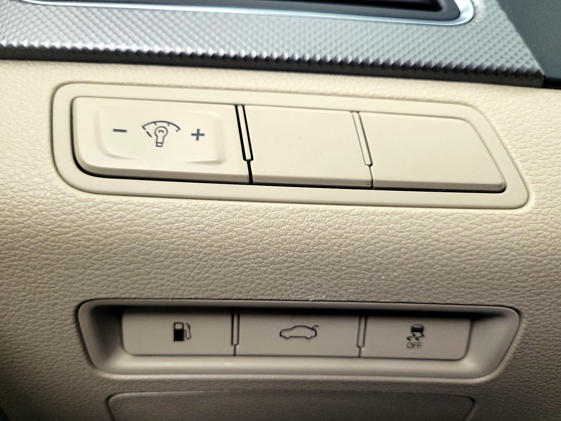 Thumbnail: 2016 Hyundai Sonata - 13