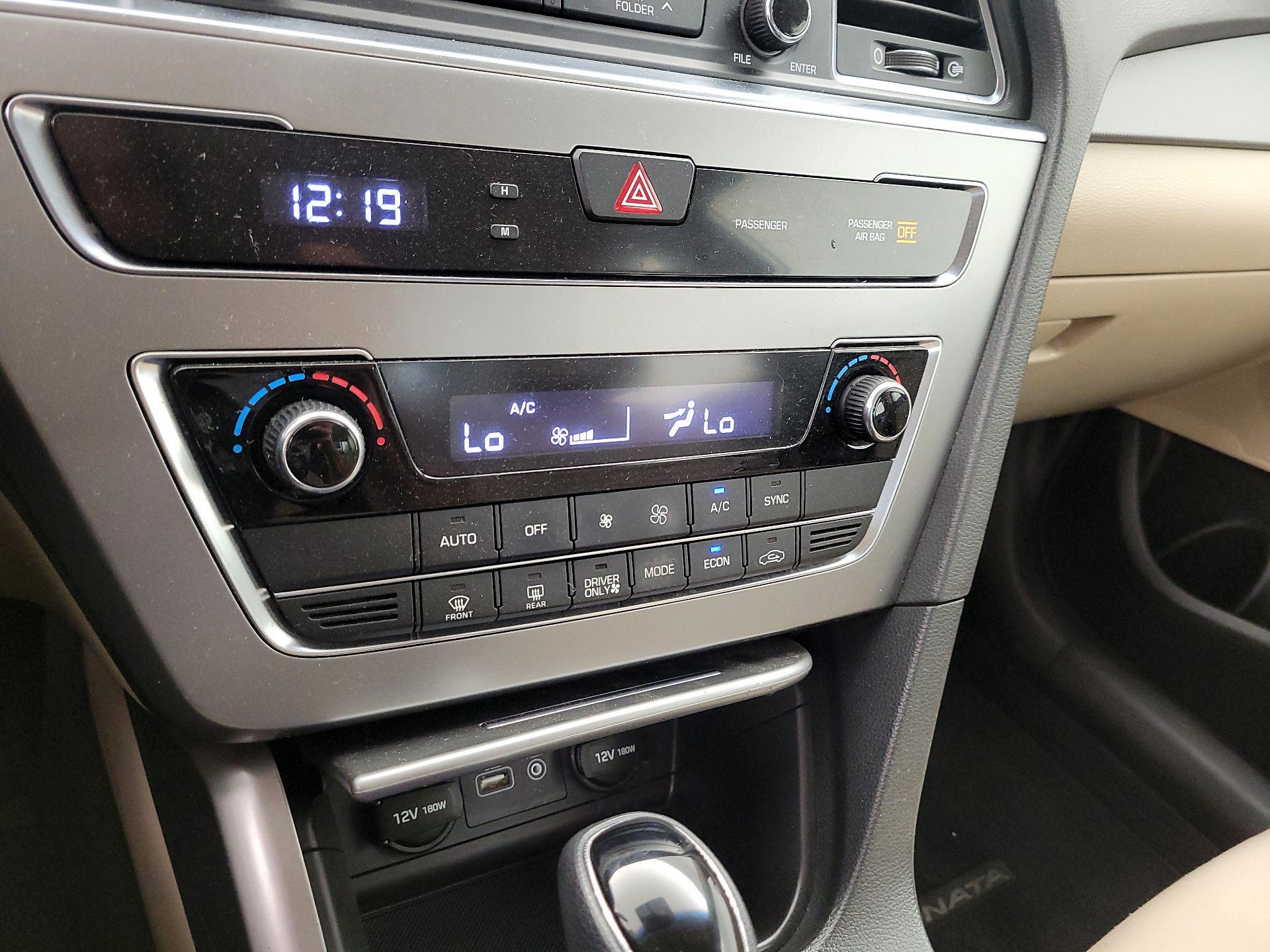 Thumbnail: 2016 Hyundai Sonata - 16