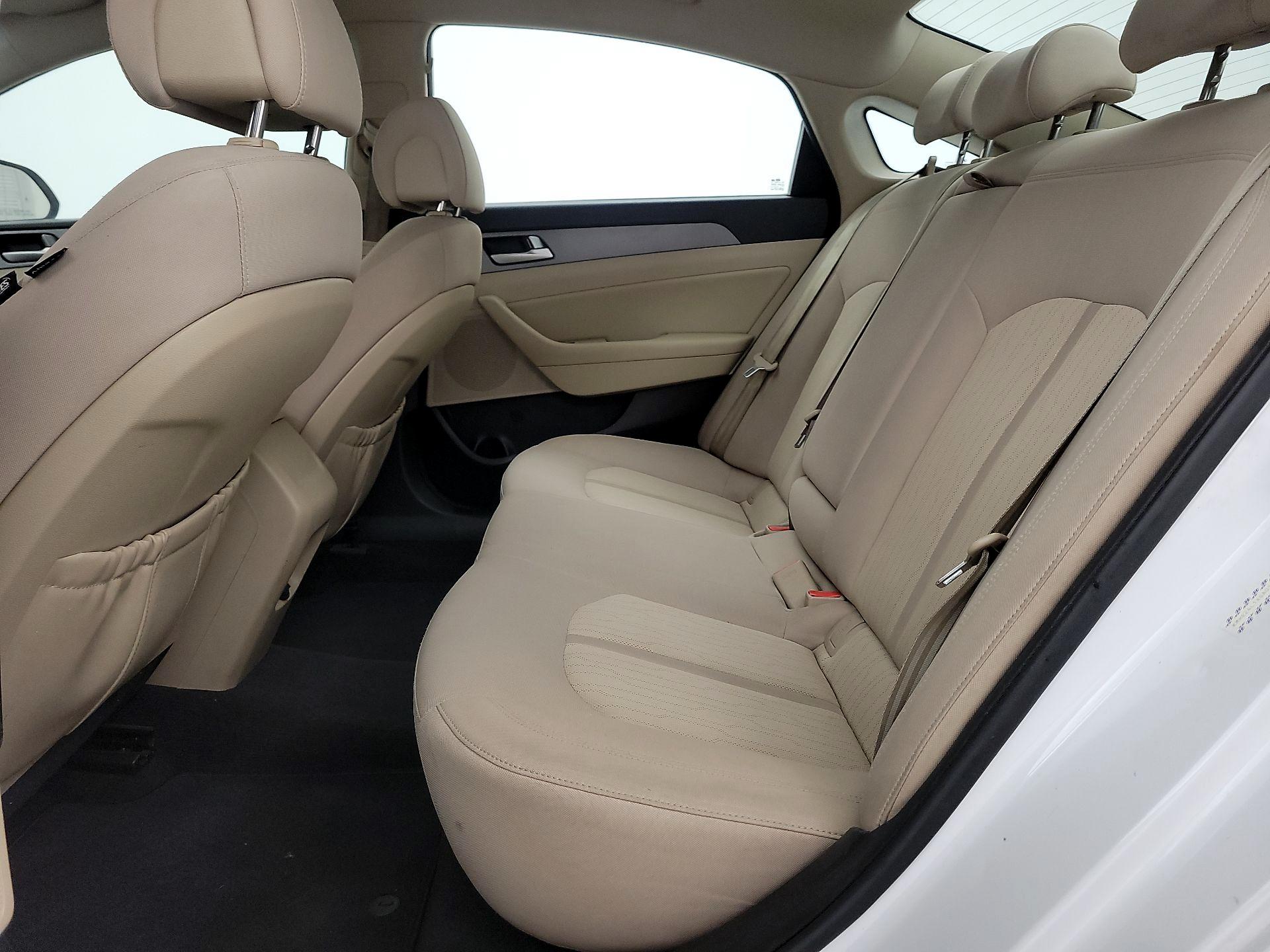 Thumbnail: 2016 Hyundai Sonata - 19