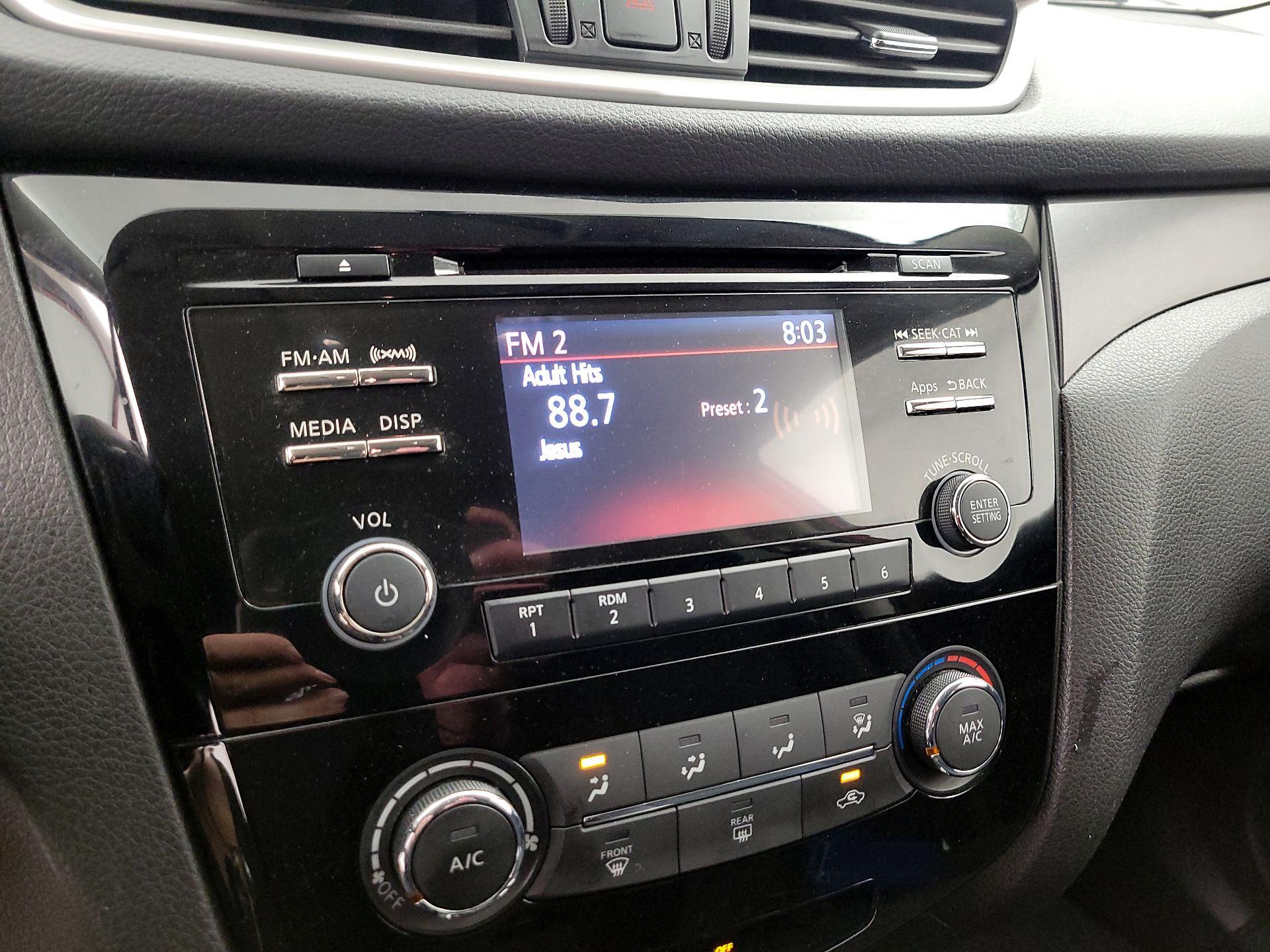 Thumbnail: 2016 Nissan Rogue - 15