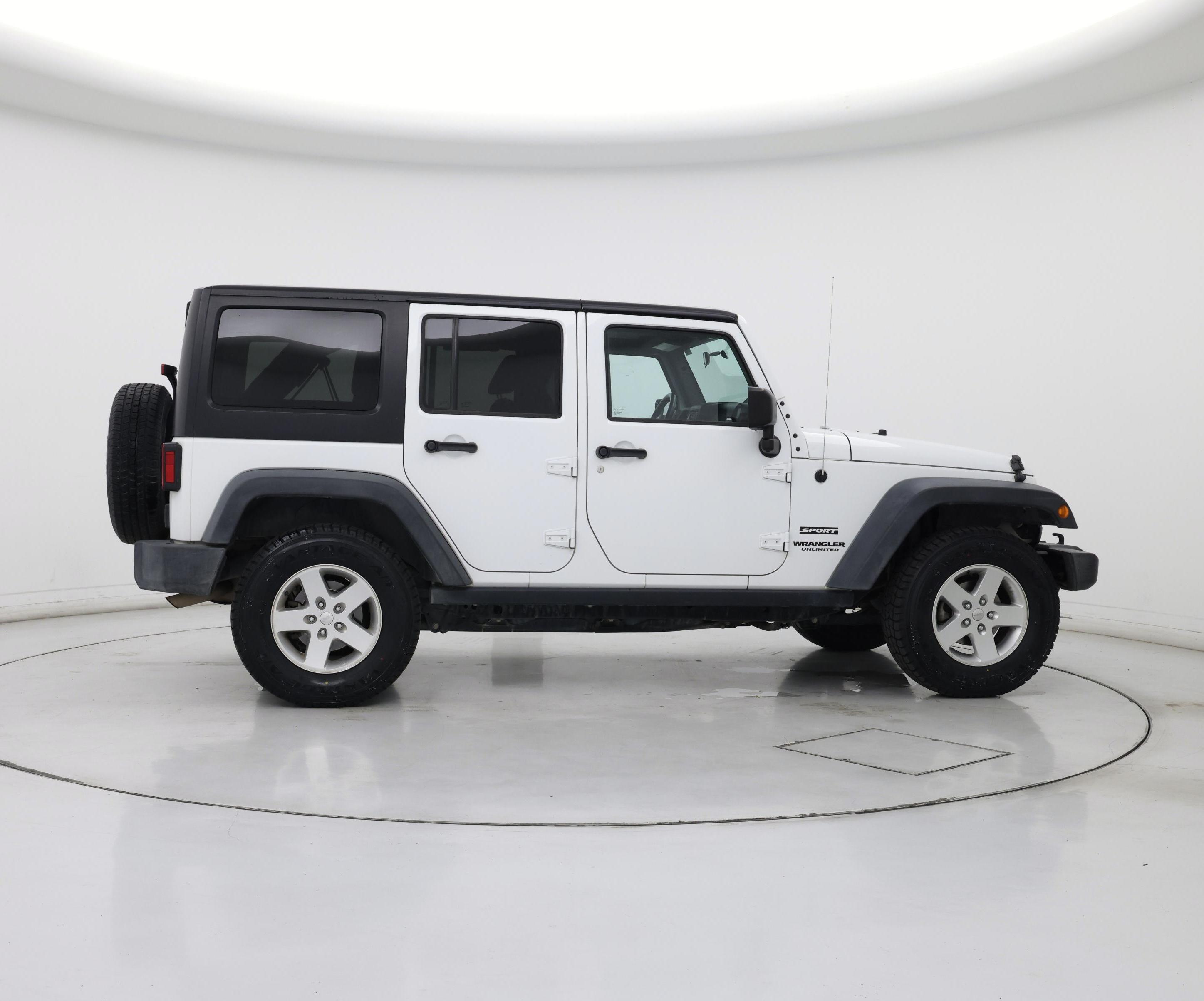 Thumbnail: 2015 Jeep Wrangler - 7