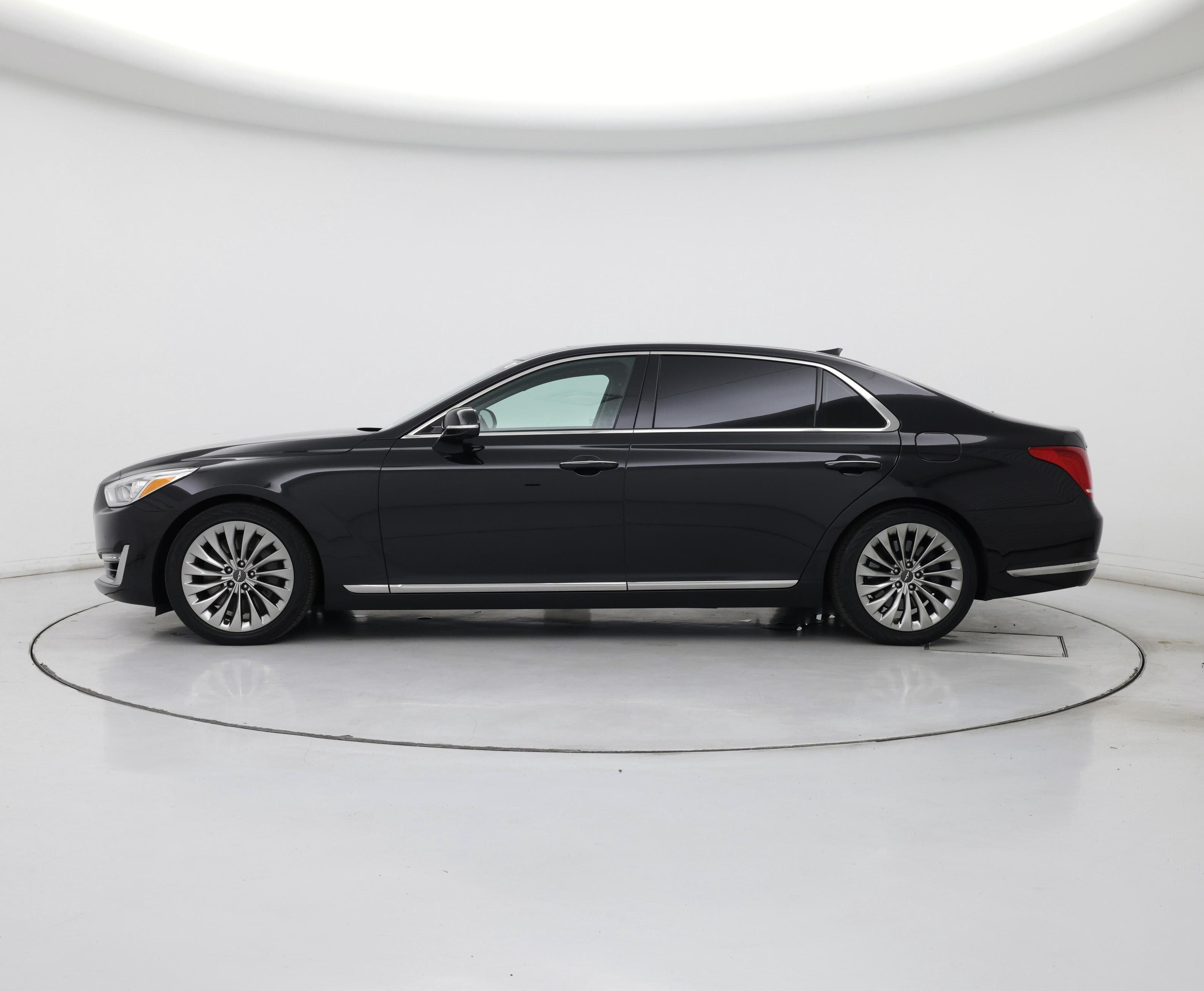 Thumbnail: 2019 Genesis G90 - 3