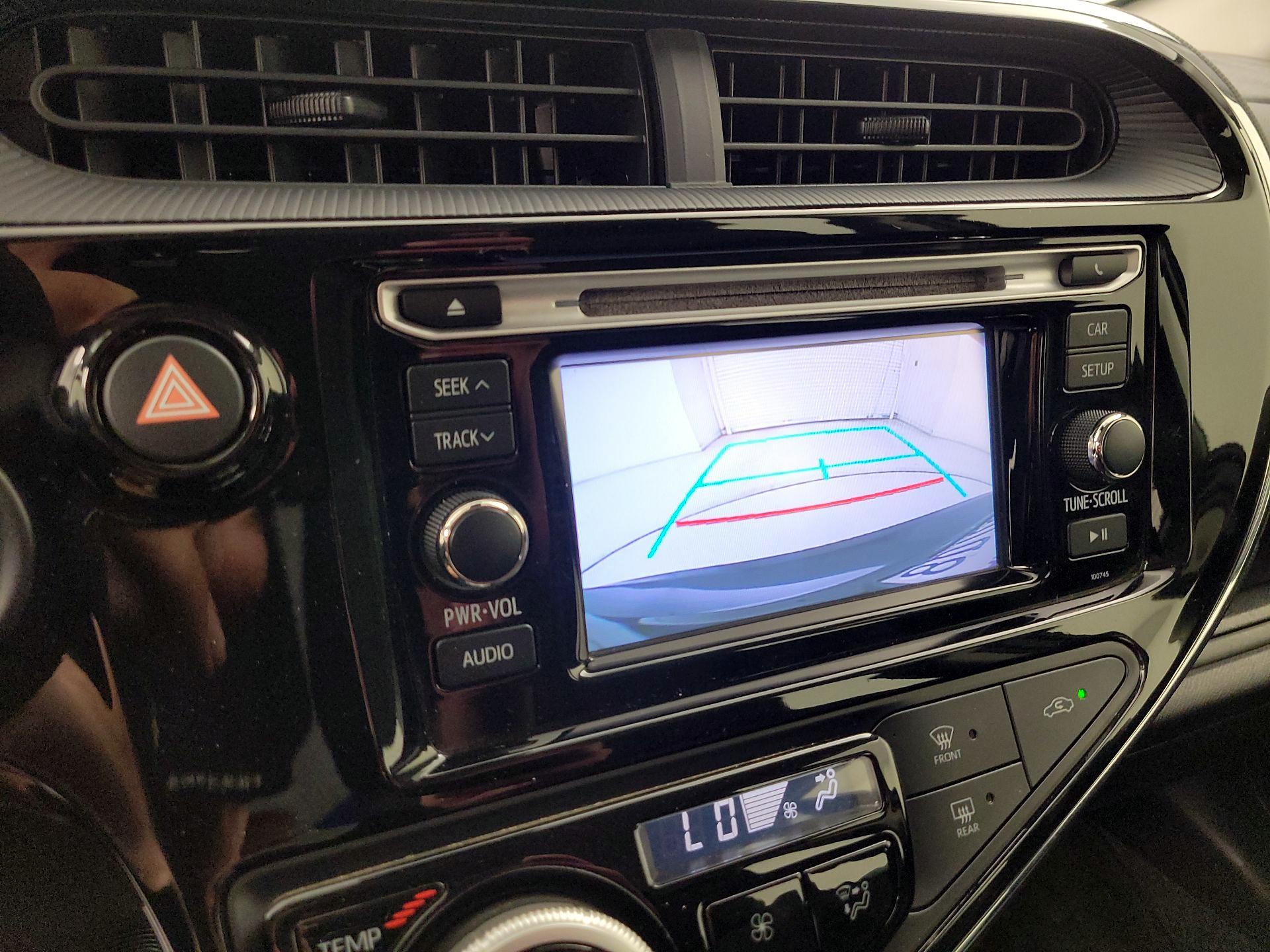 Thumbnail: 2018 Toyota Prius c - 14