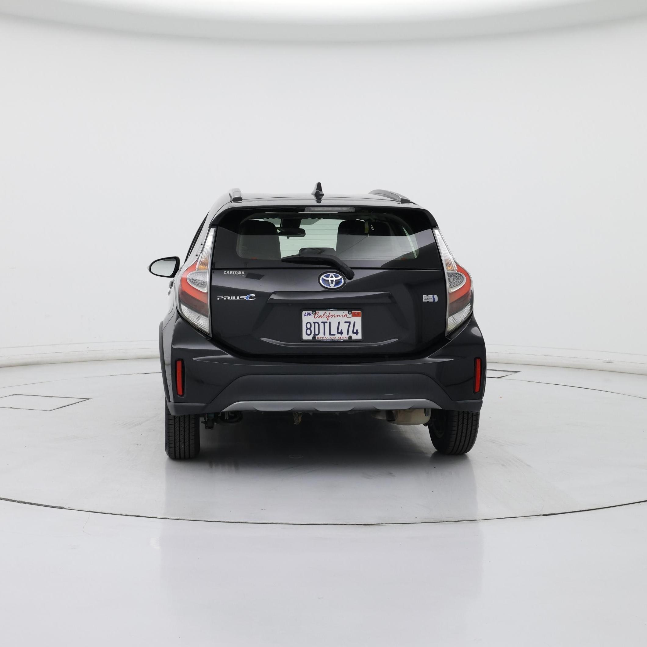 Thumbnail: 2018 Toyota Prius c - 6
