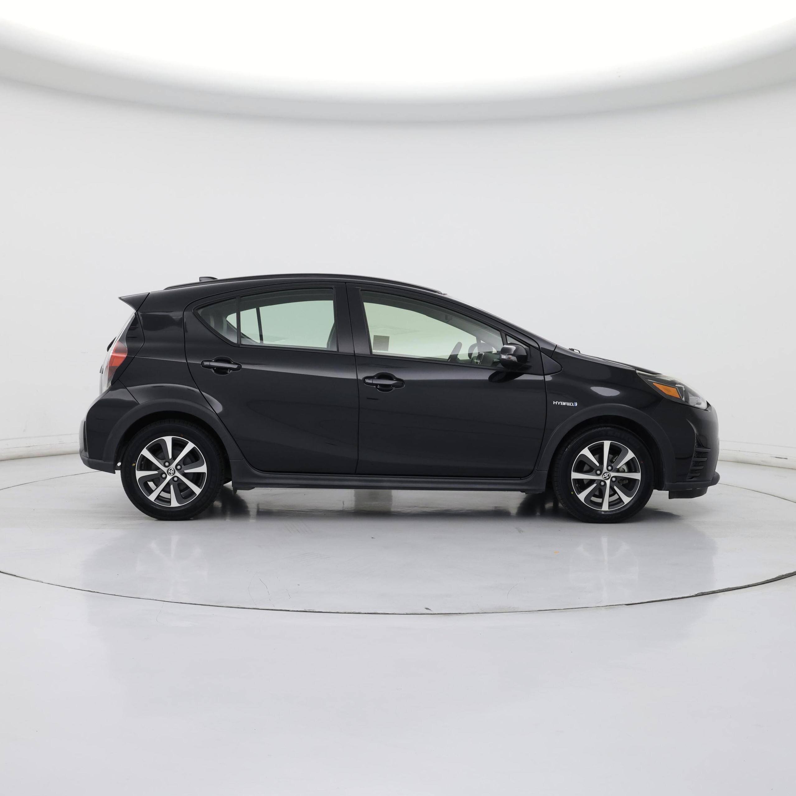 Thumbnail: 2018 Toyota Prius c - 7
