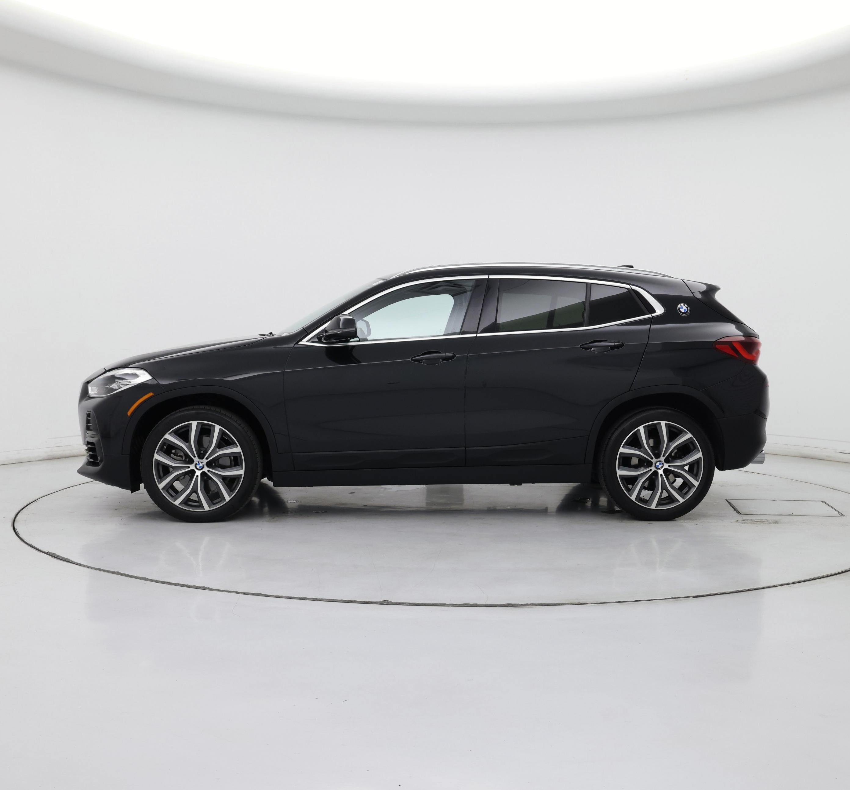 Thumbnail: 2021 BMW X2 - 3