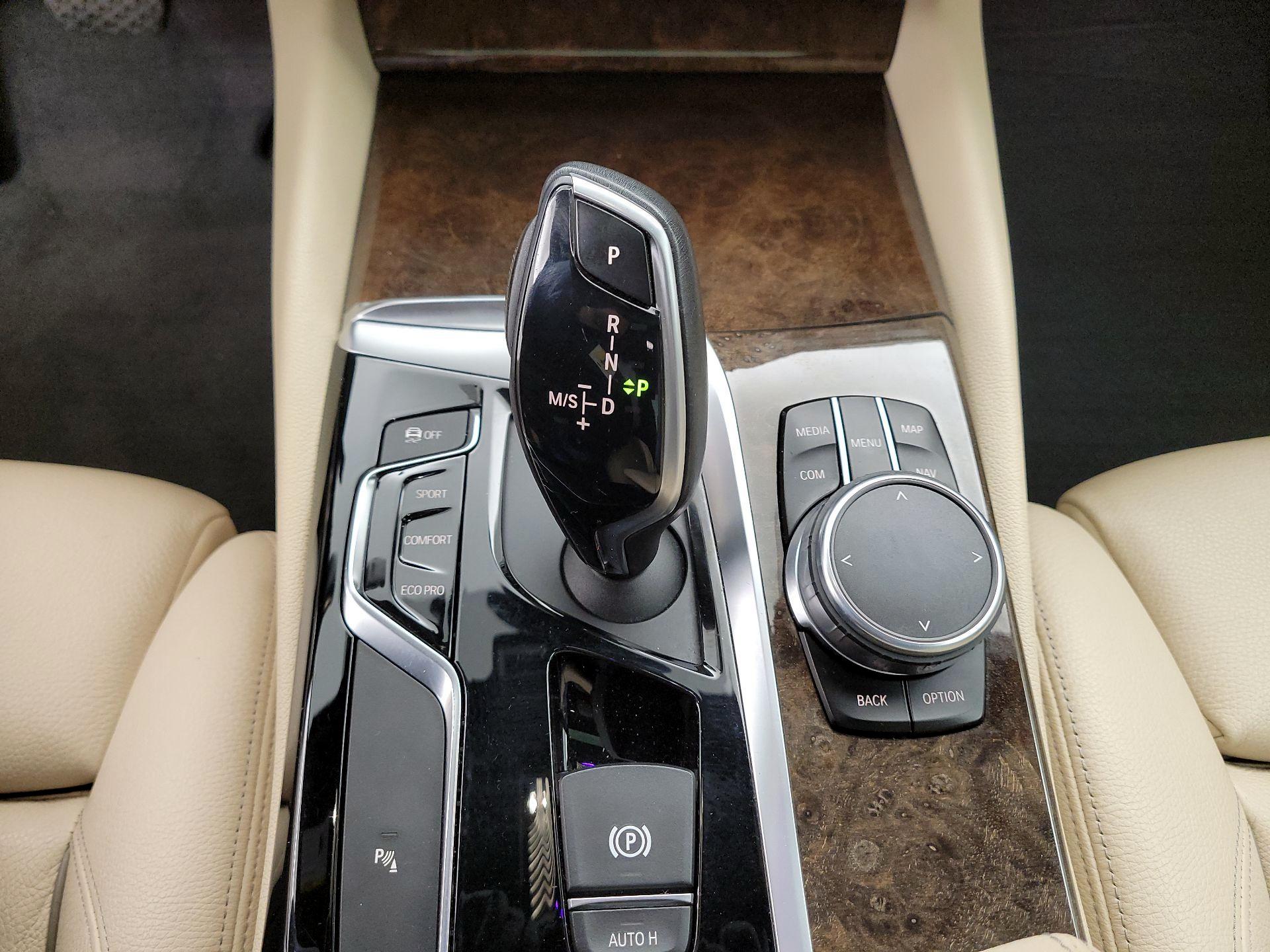 Thumbnail: 2018 BMW 5 Series - 18