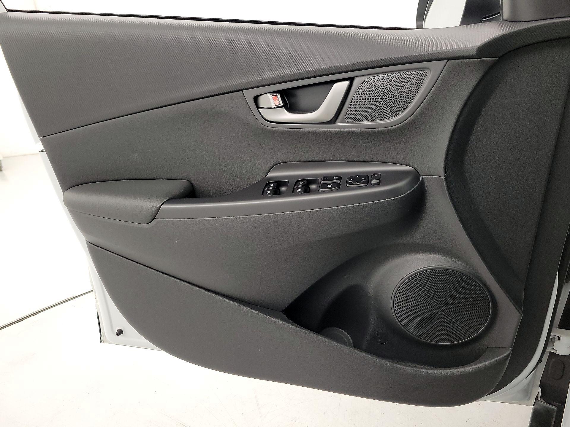 Thumbnail: 2018 Hyundai Kona - 12