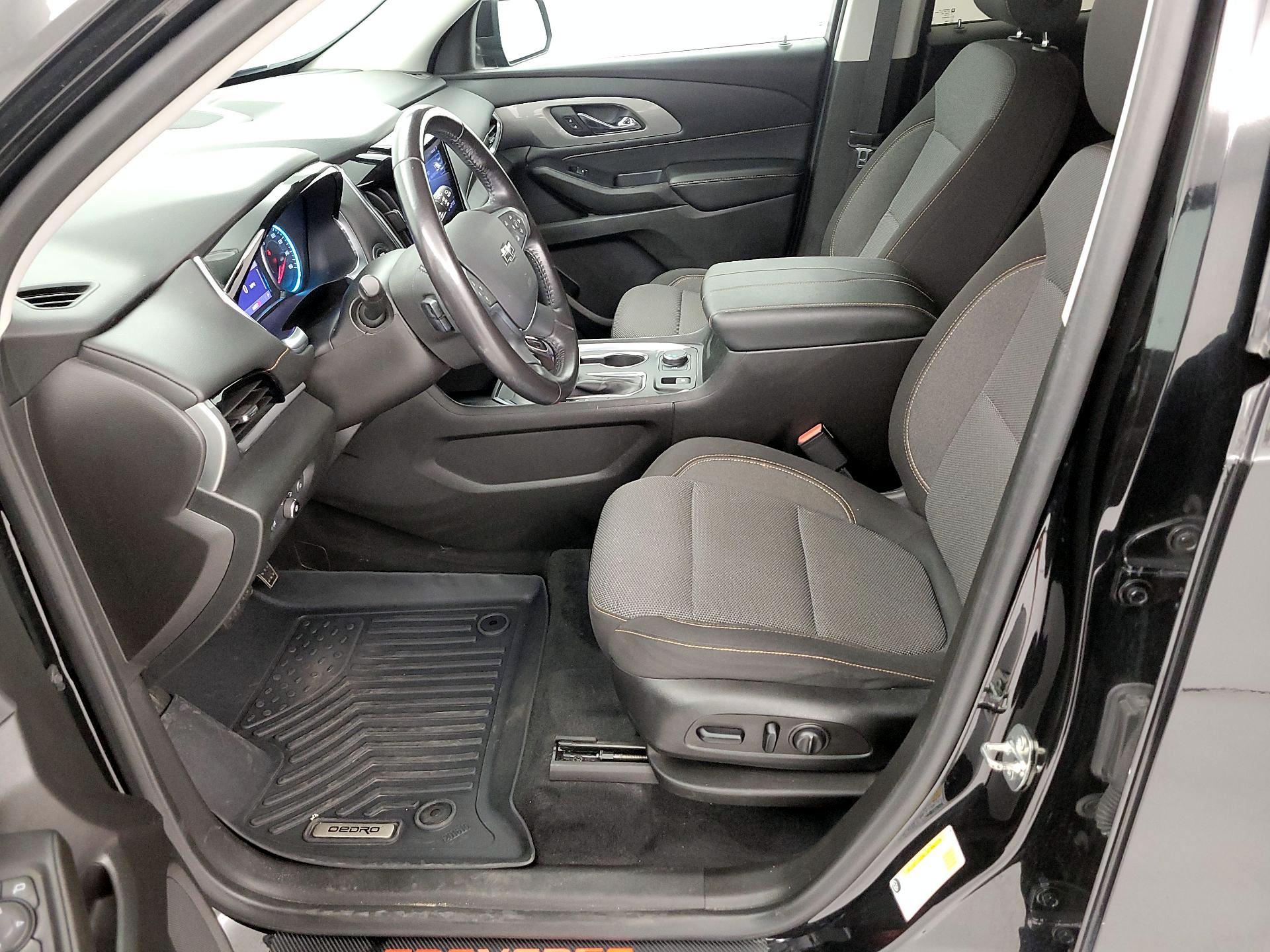 Thumbnail: 2021 Chevrolet Traverse - 11