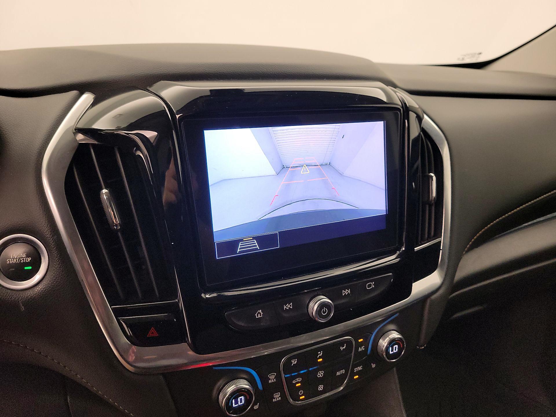 Thumbnail: 2021 Chevrolet Traverse - 14