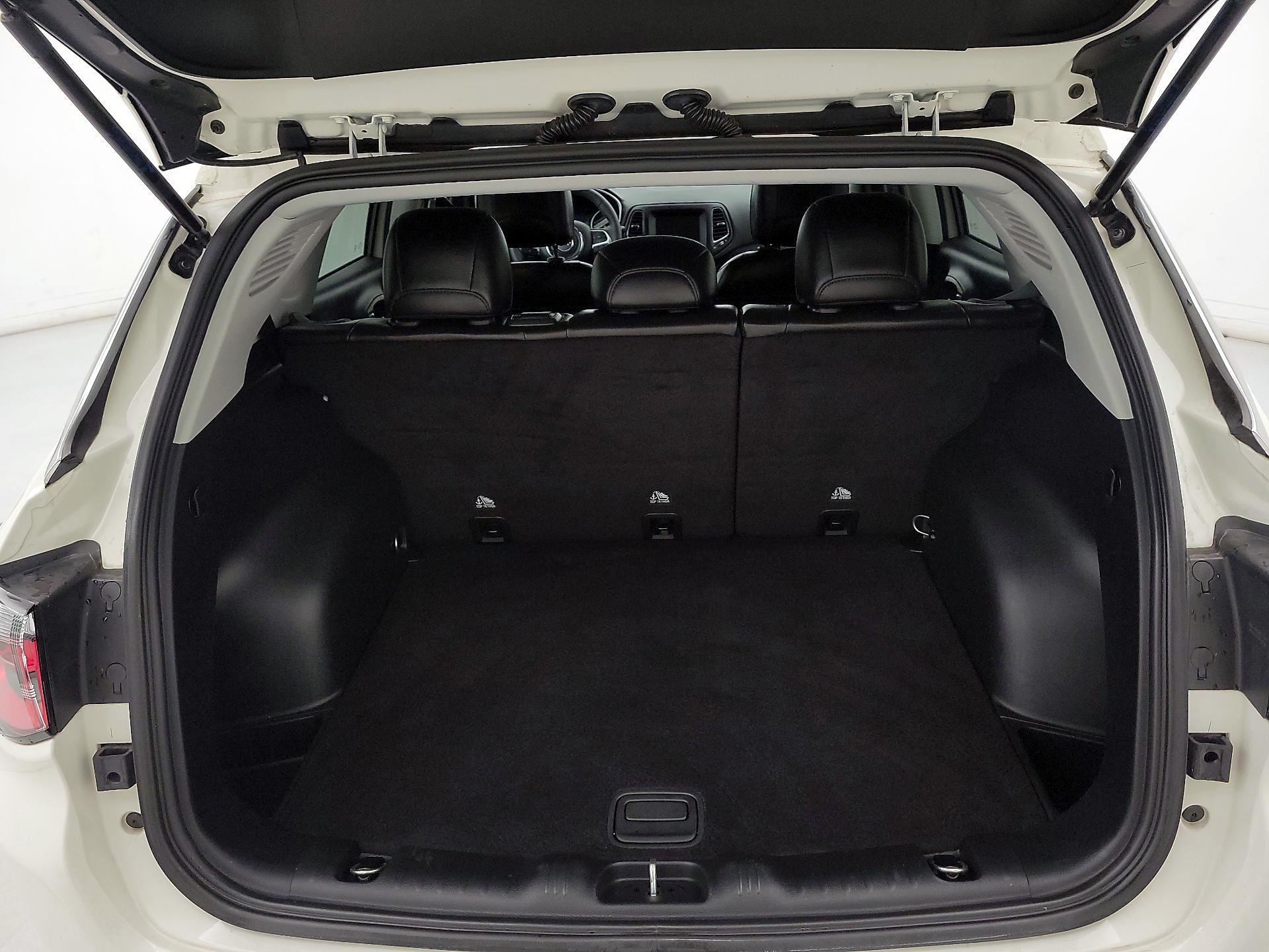 Thumbnail: 2021 Jeep Compass - 20