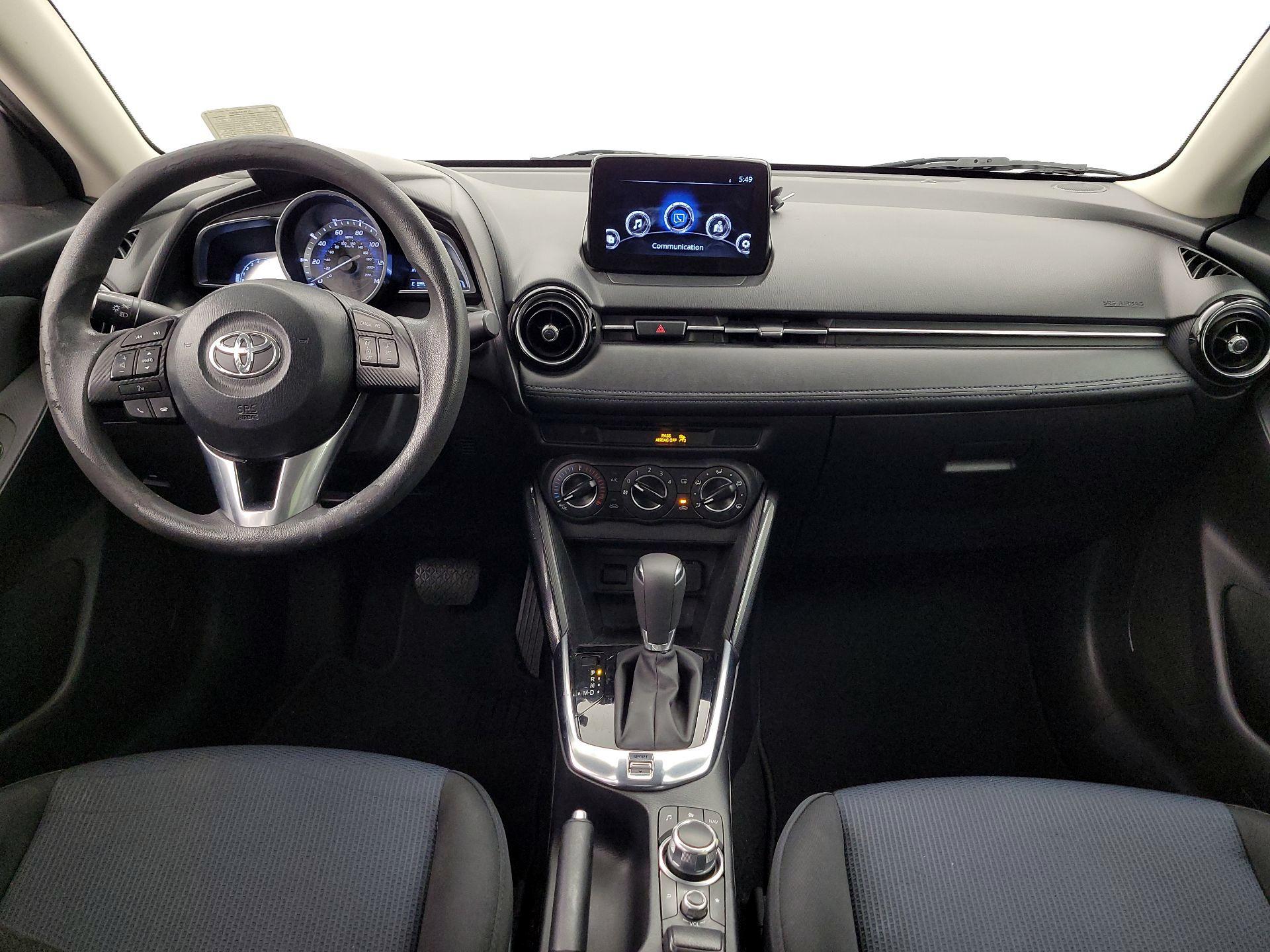 Thumbnail: 2017 Toyota Yaris iA - 9