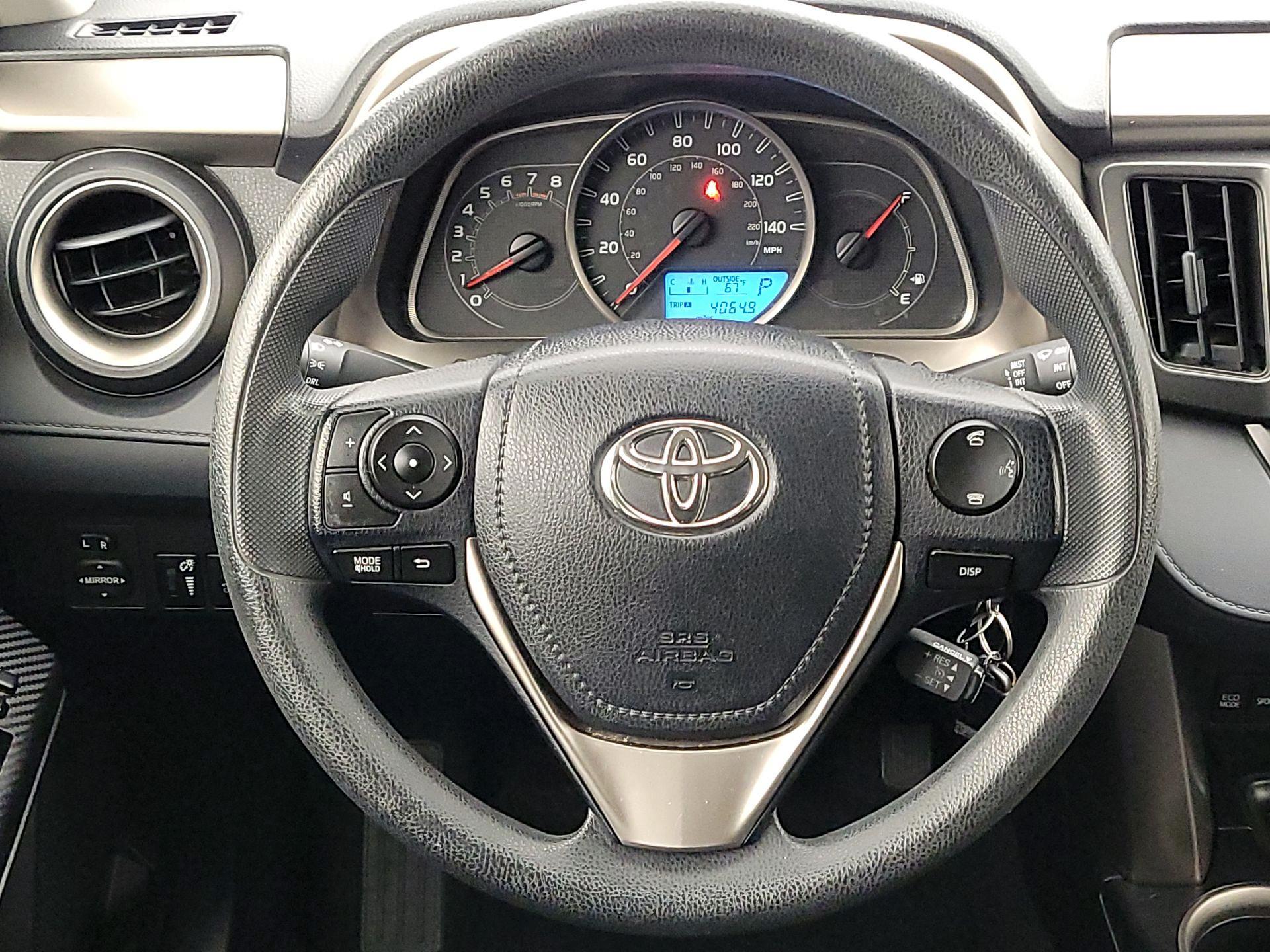Thumbnail: 2015 Toyota RAV4 - 10