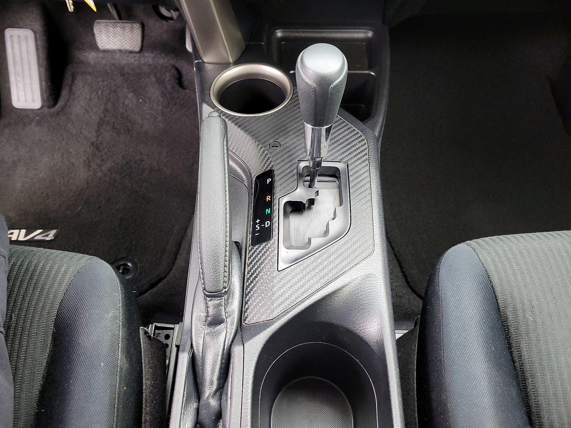 Thumbnail: 2015 Toyota RAV4 - 17