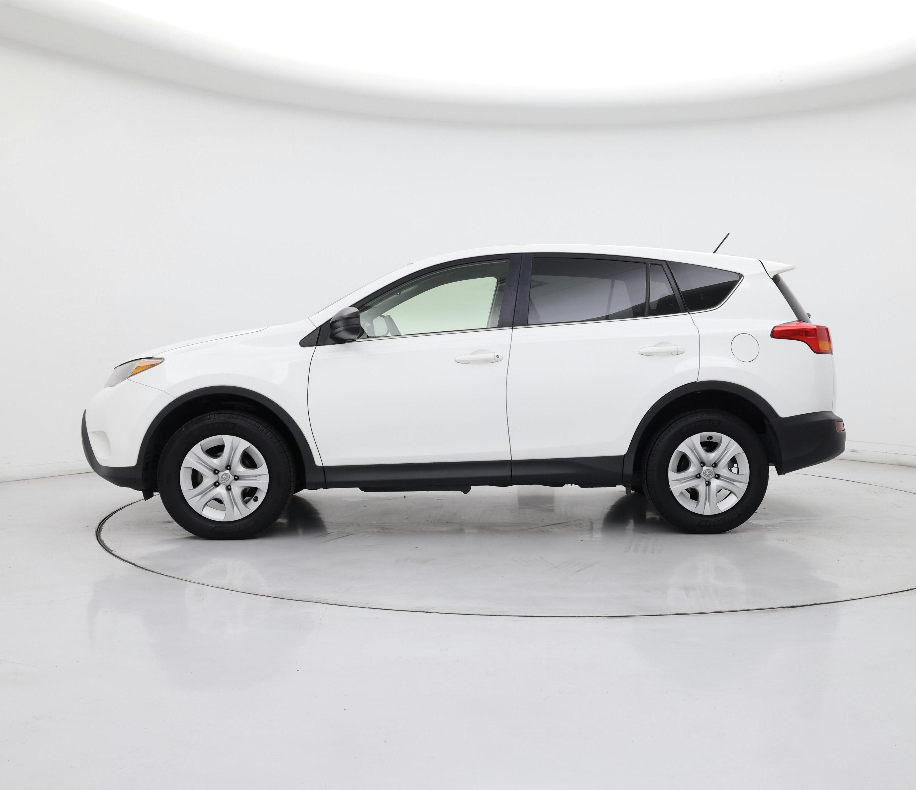 Thumbnail: 2015 Toyota RAV4 - 3