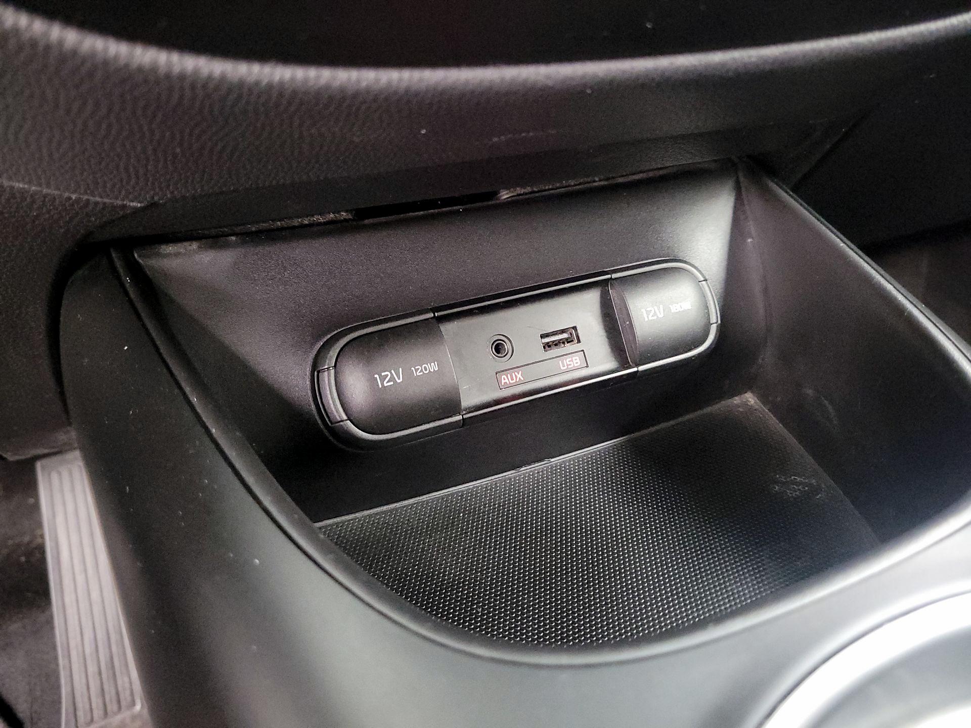 Thumbnail: 2014 Kia Soul - 17