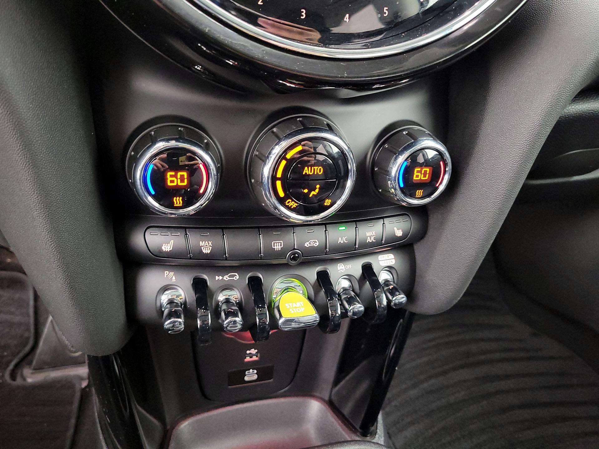 Thumbnail: 2023 MINI Cooper Hardtop - 17