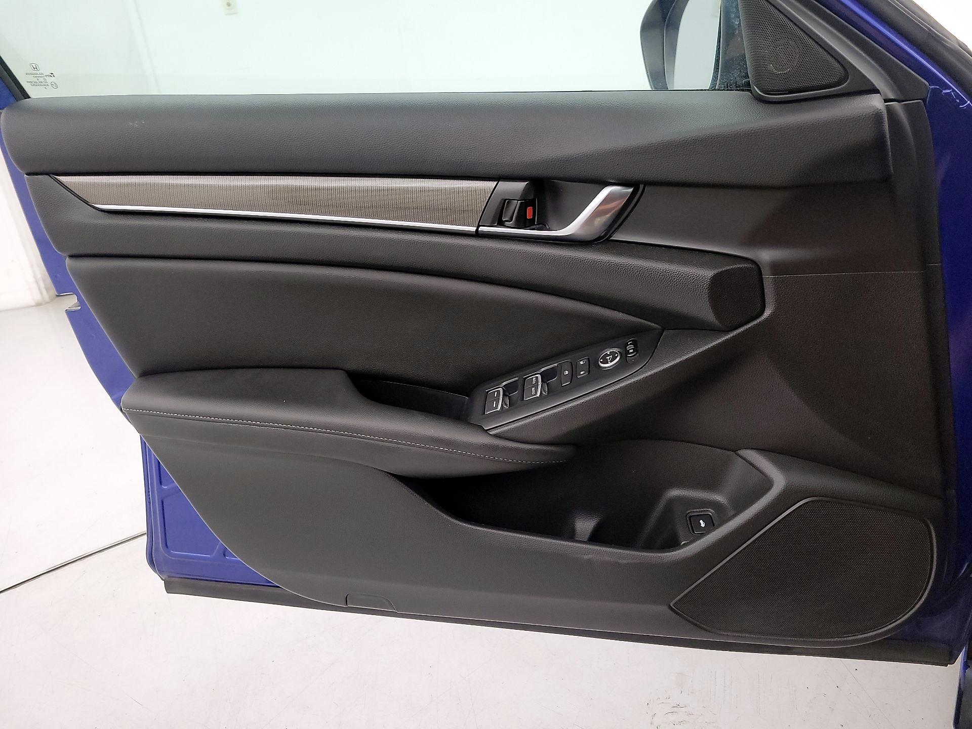 Thumbnail: 2019 Honda Accord - 12