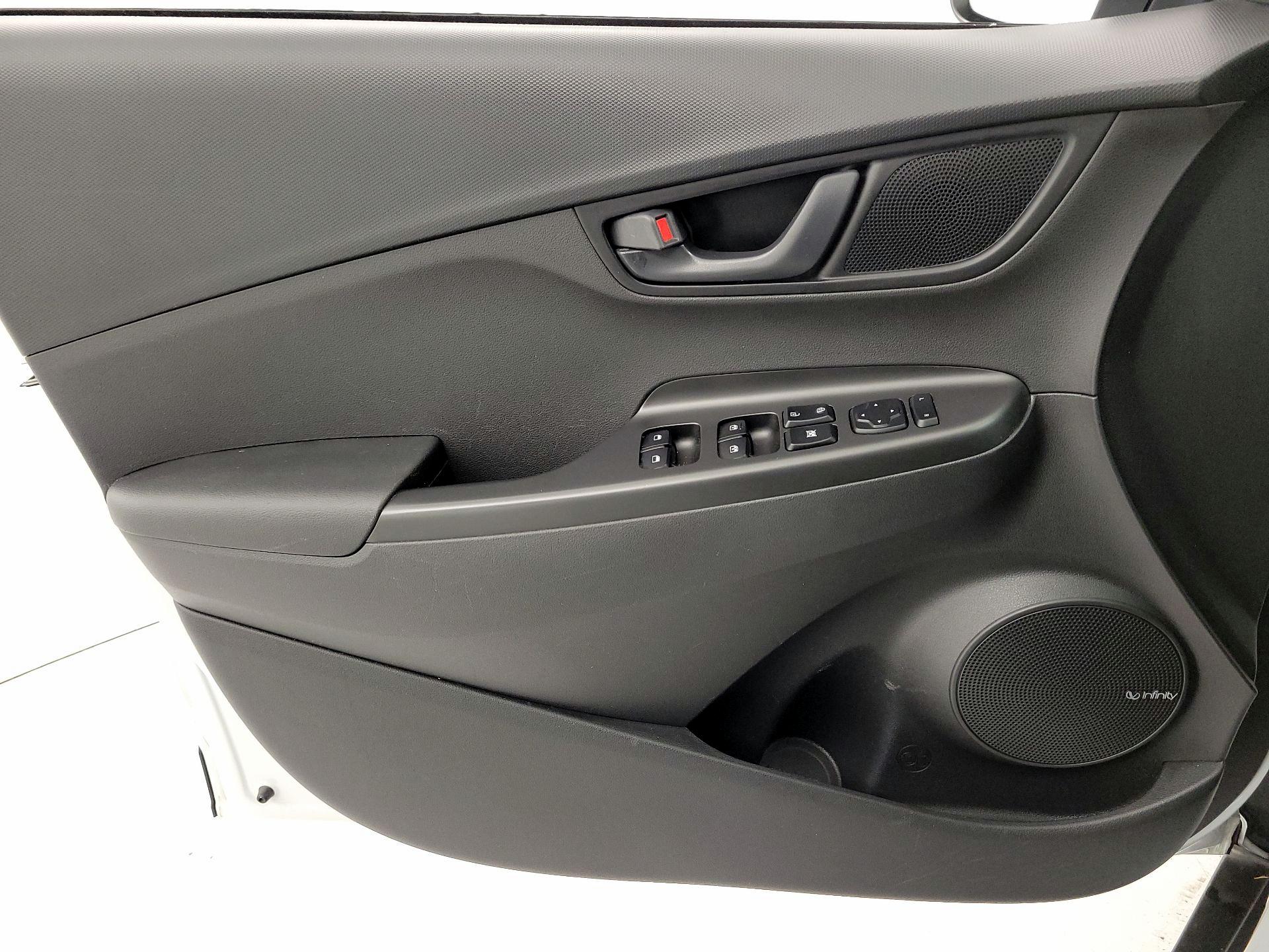 Thumbnail: 2020 Hyundai Kona - 12