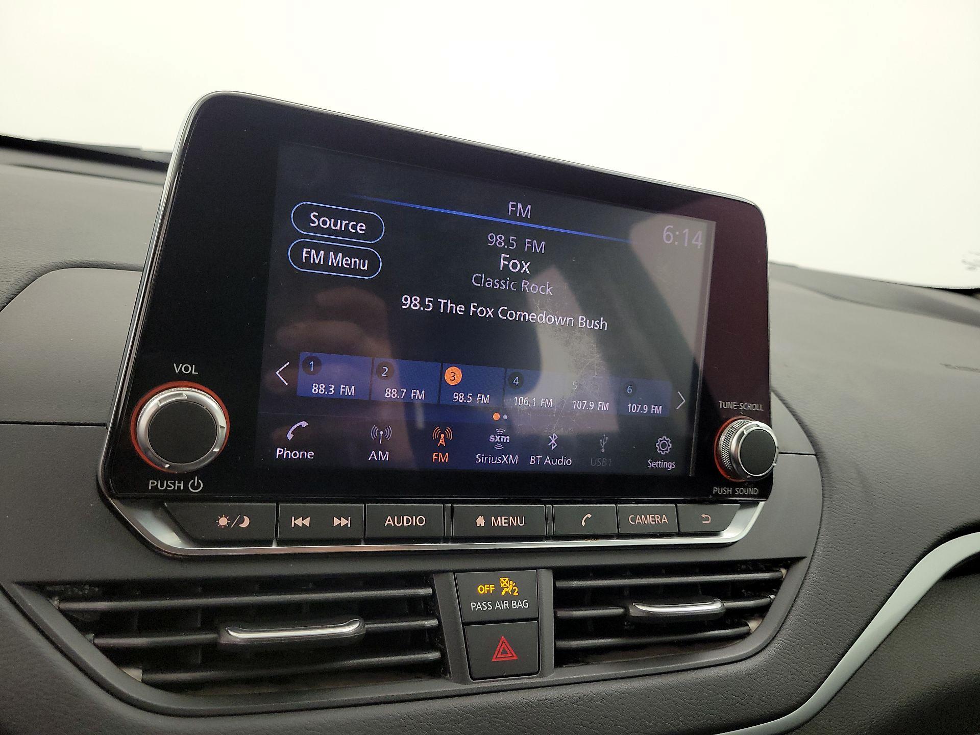 Thumbnail: 2019 Nissan Altima - 15