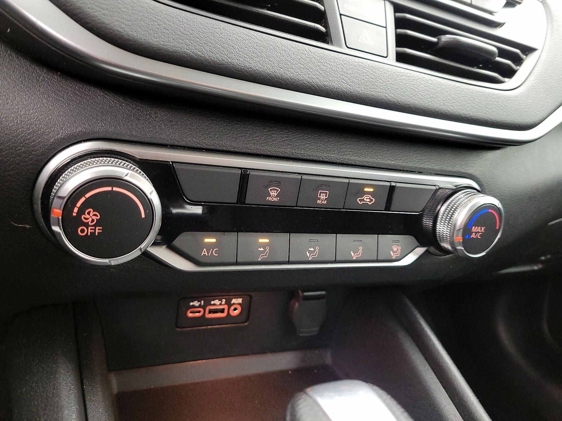 Thumbnail: 2019 Nissan Altima - 16