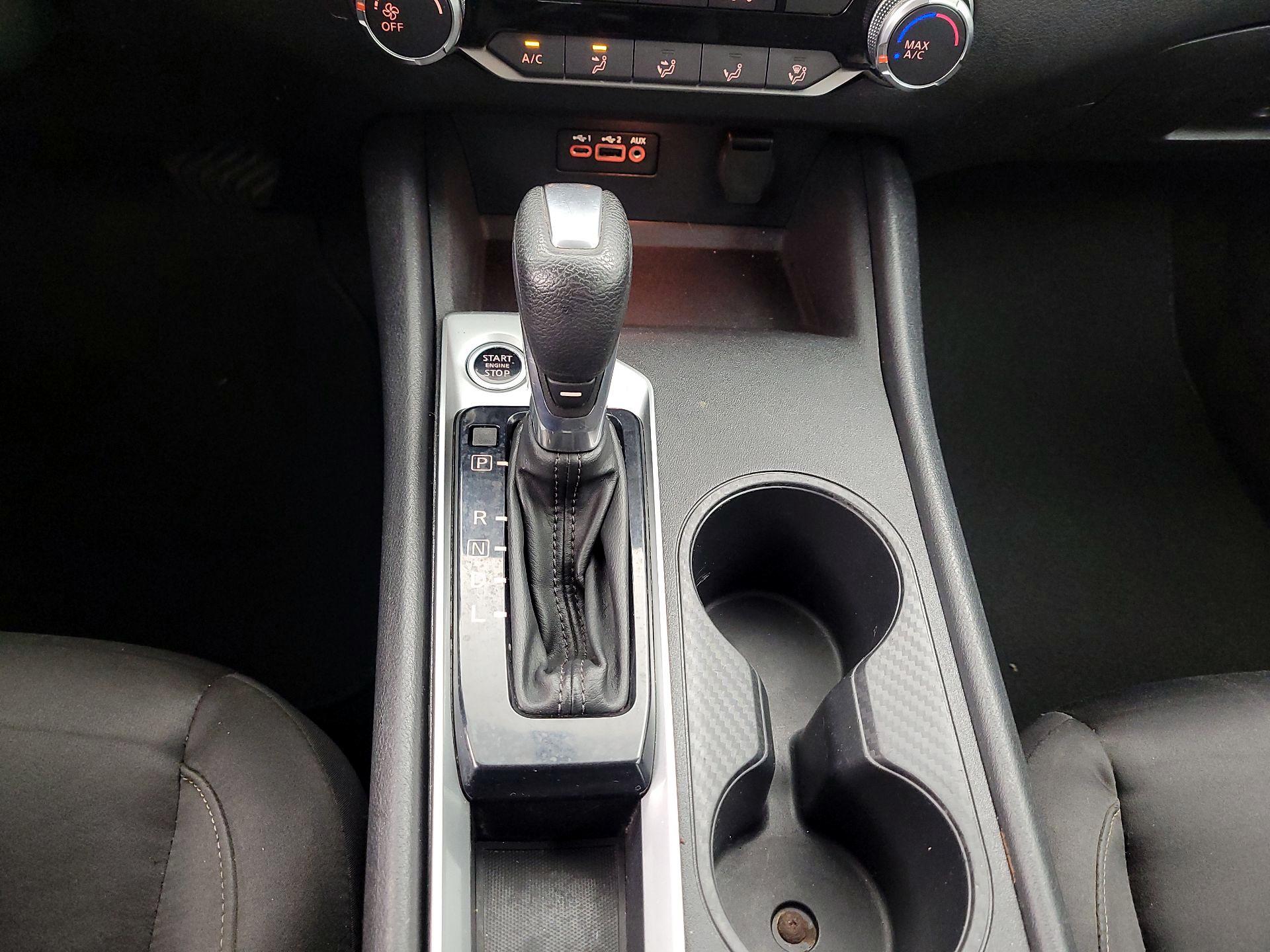 Thumbnail: 2019 Nissan Altima - 17