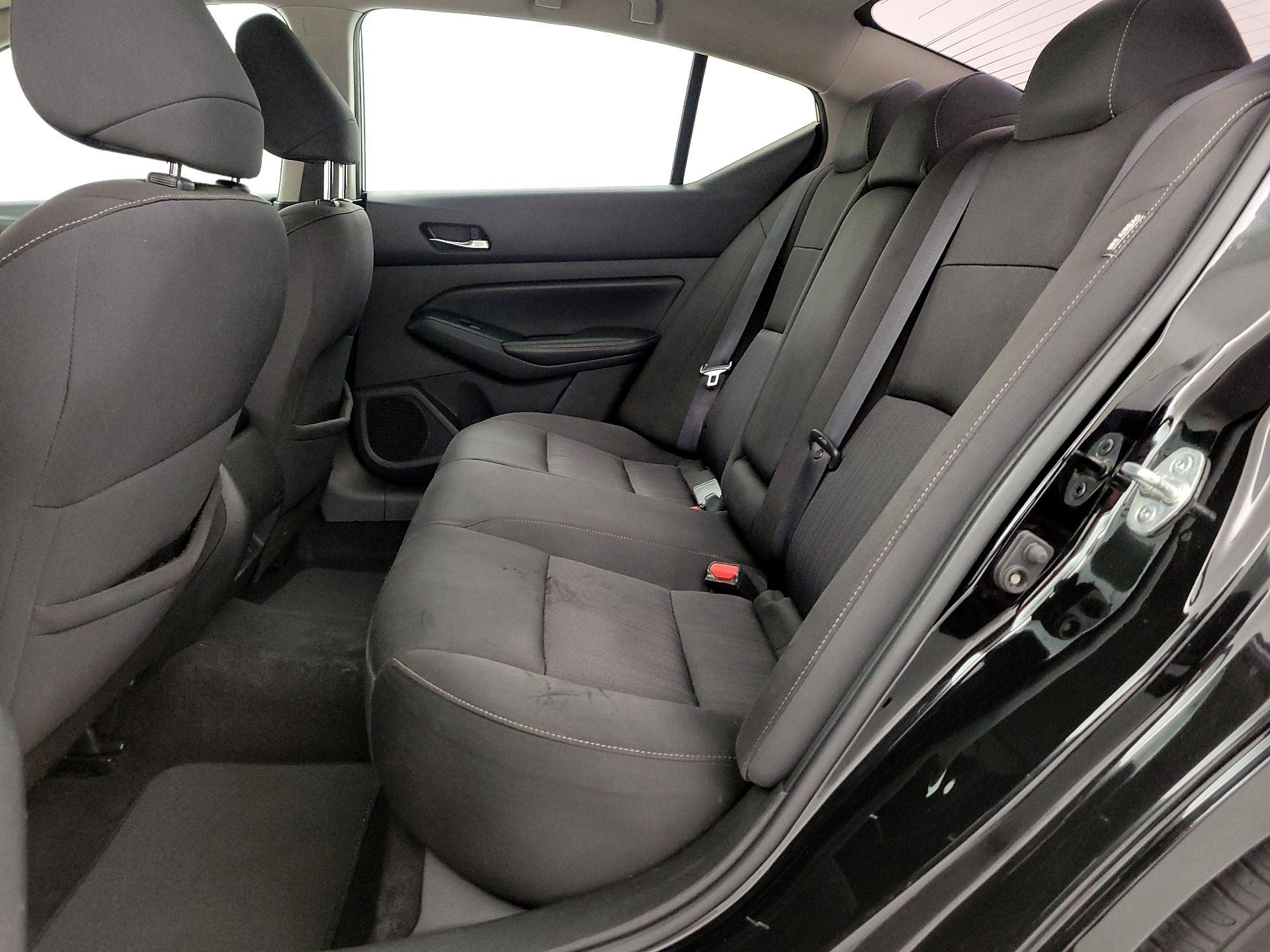 Thumbnail: 2019 Nissan Altima - 19