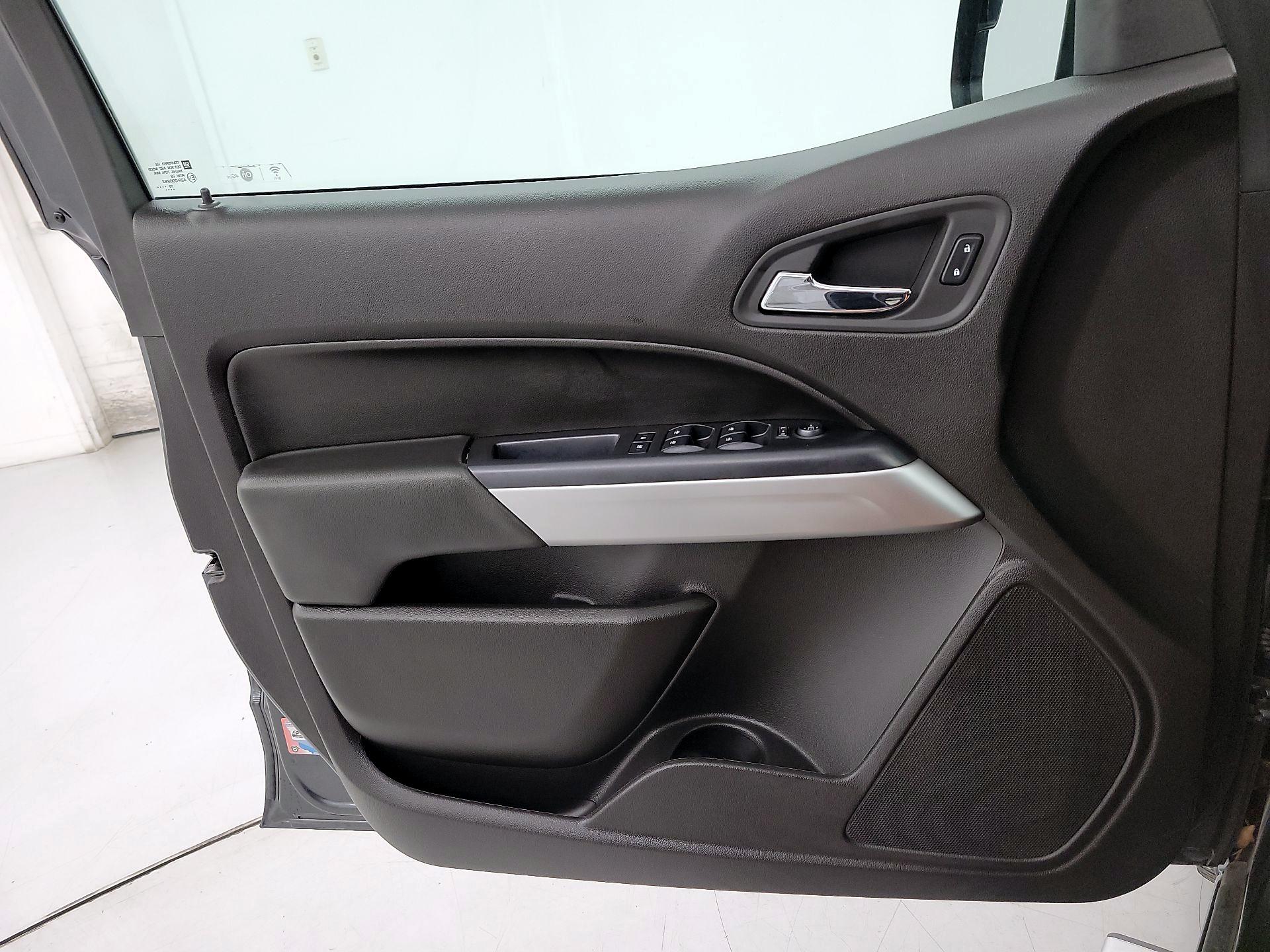 Thumbnail: 2016 Chevrolet Colorado - 12