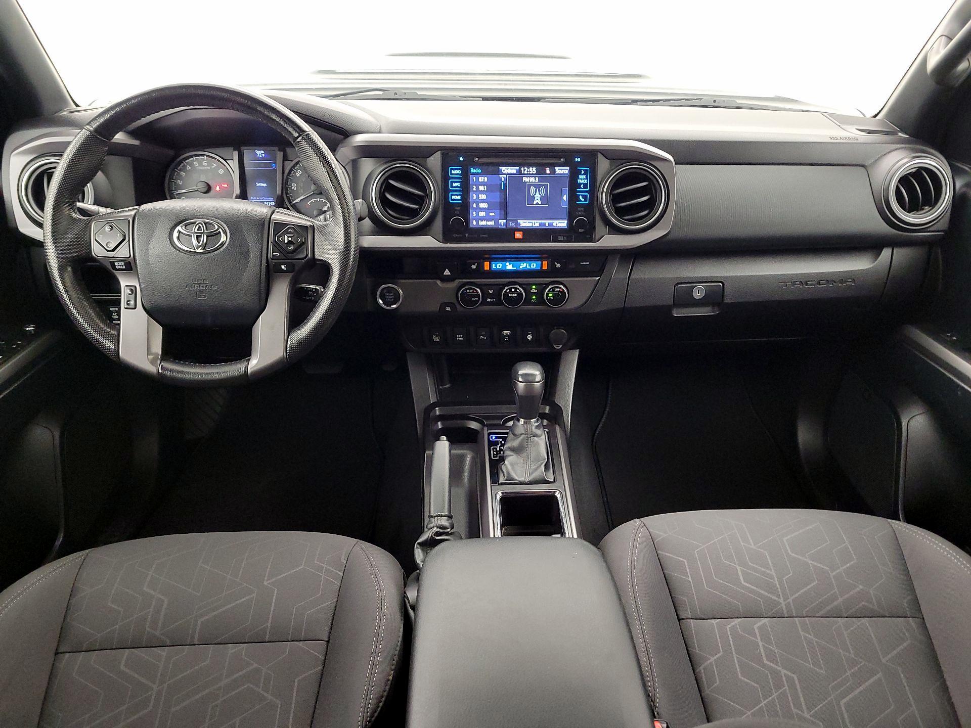 Thumbnail: 2016 Toyota Tacoma - 9