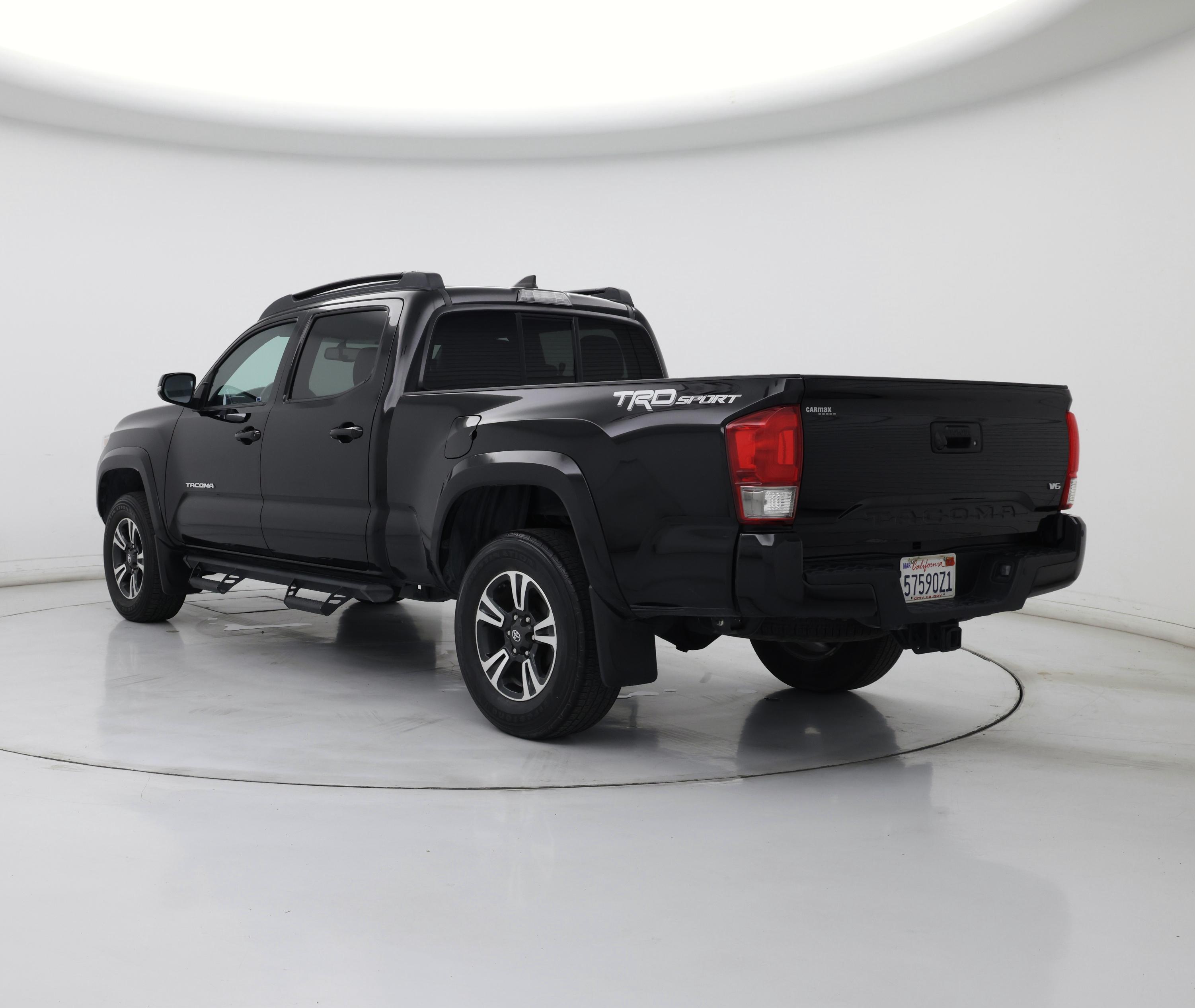 Thumbnail: 2016 Toyota Tacoma - 2