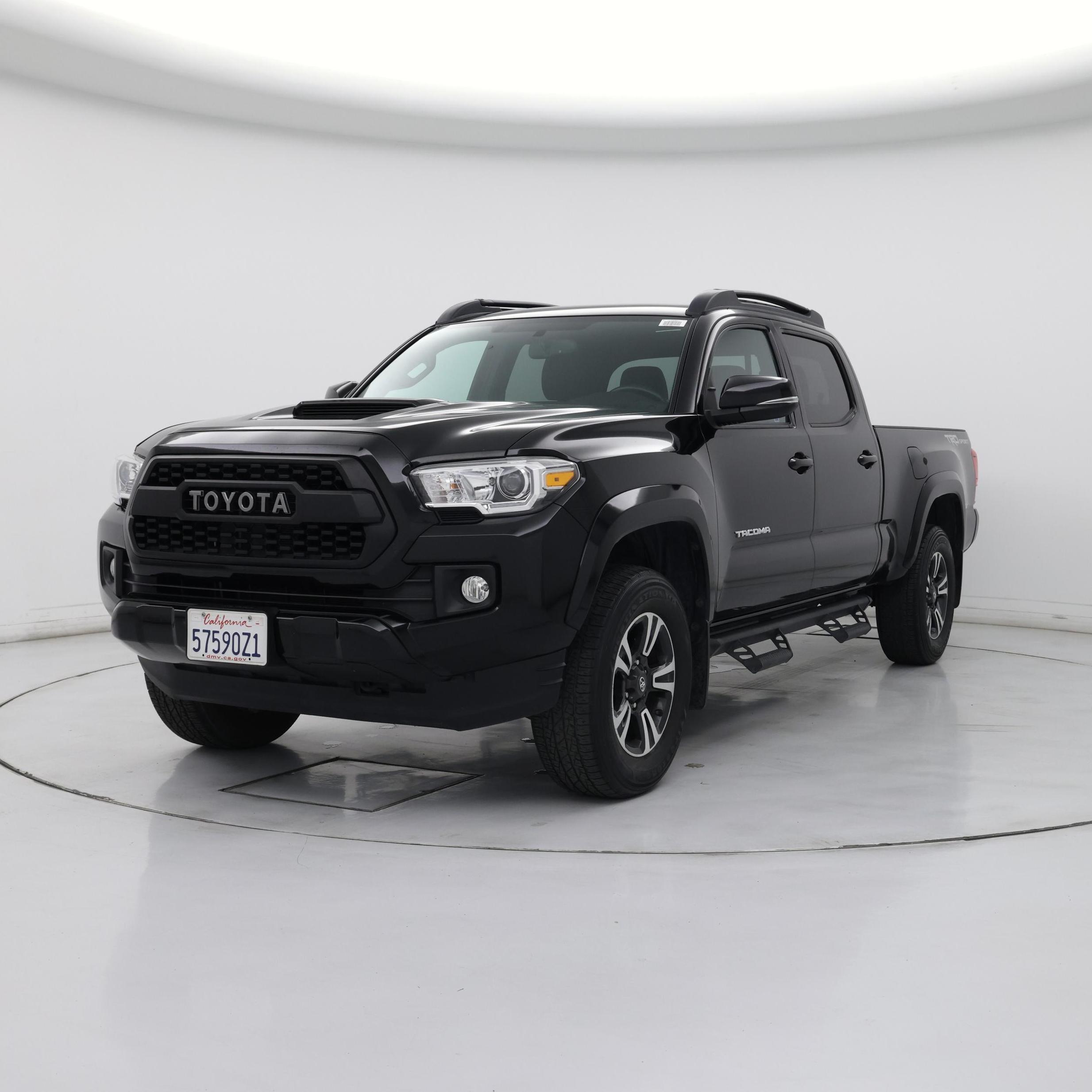 Thumbnail: 2016 Toyota Tacoma - 4