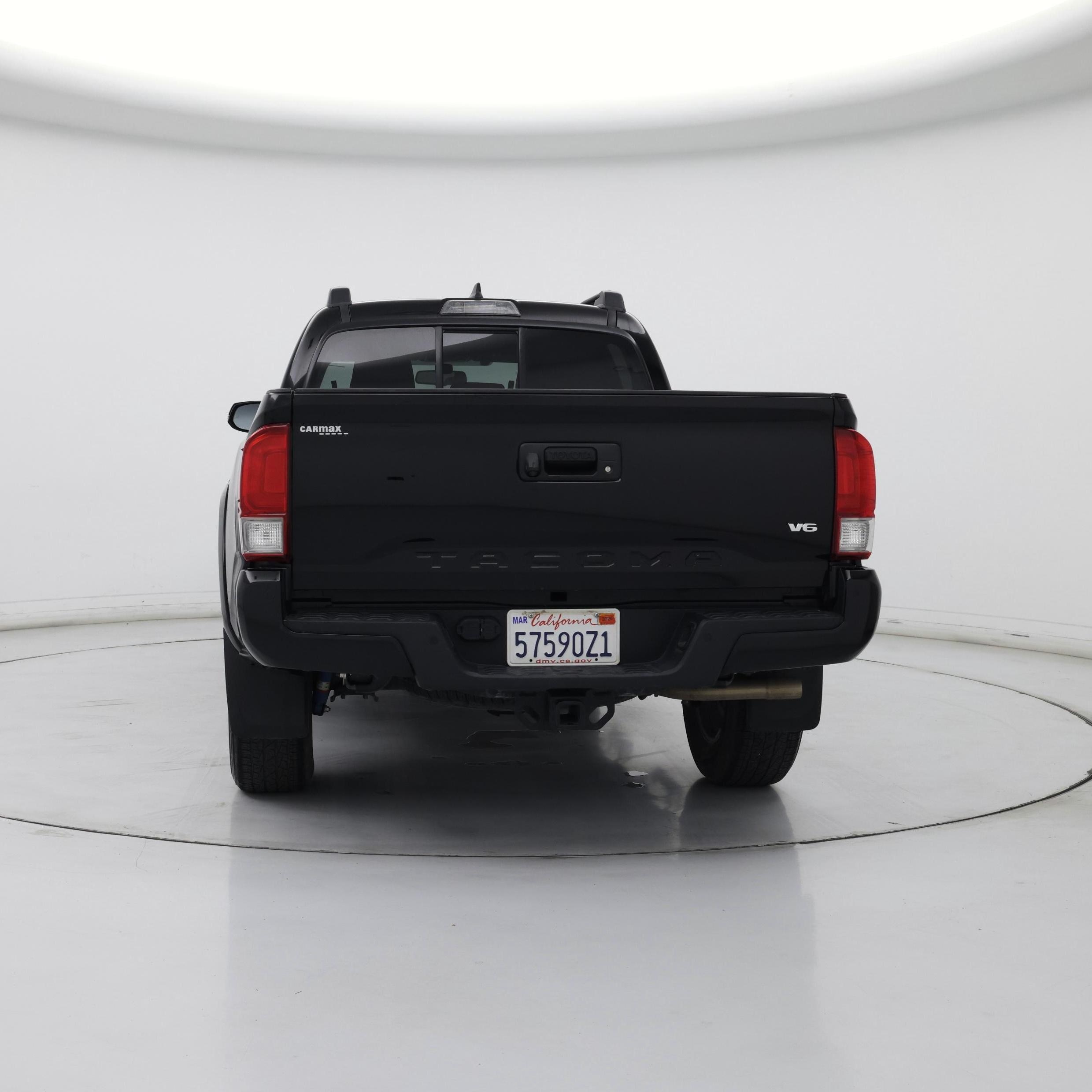 Thumbnail: 2016 Toyota Tacoma - 6