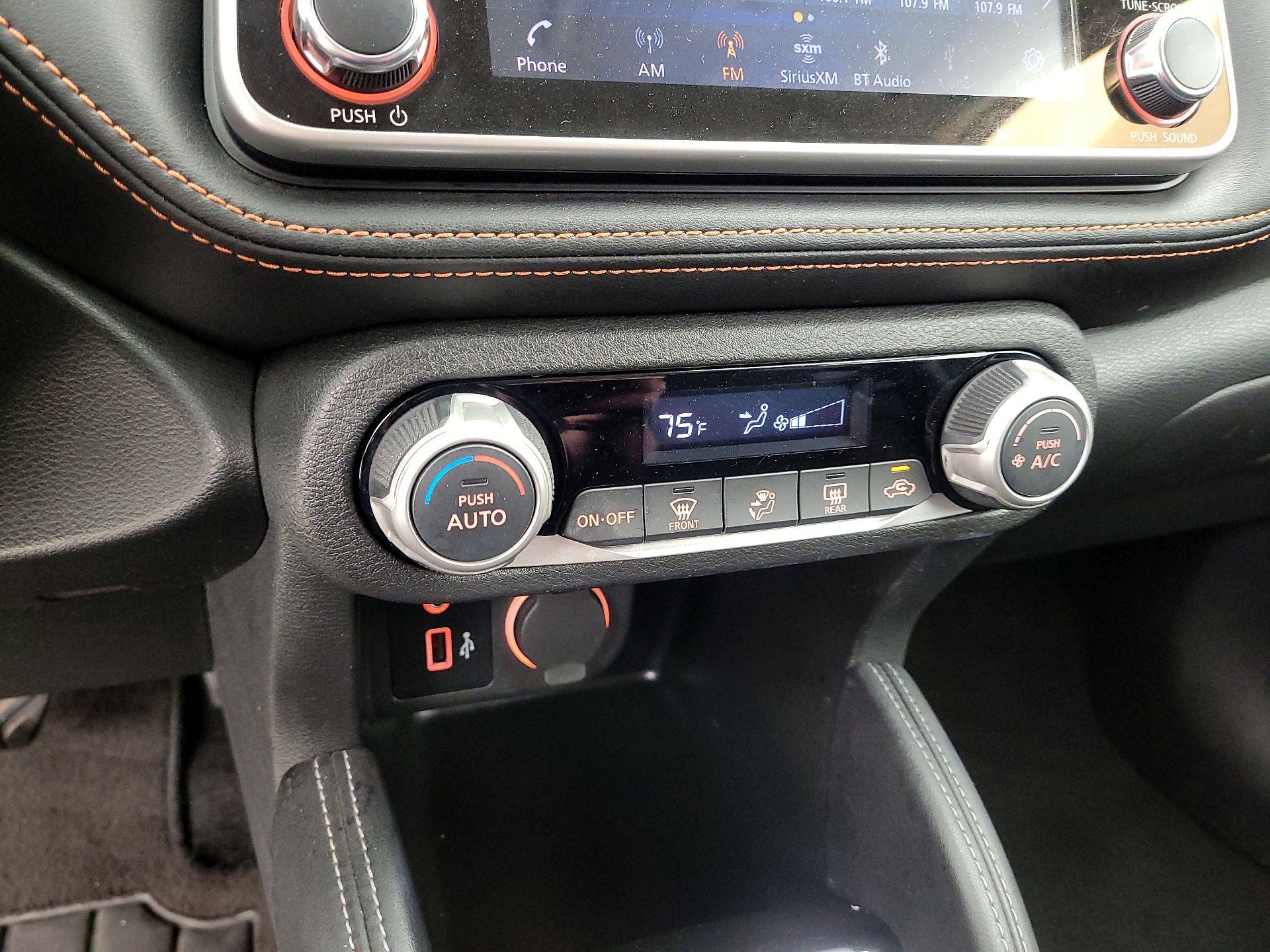 Thumbnail: 2019 Nissan Kicks - 16