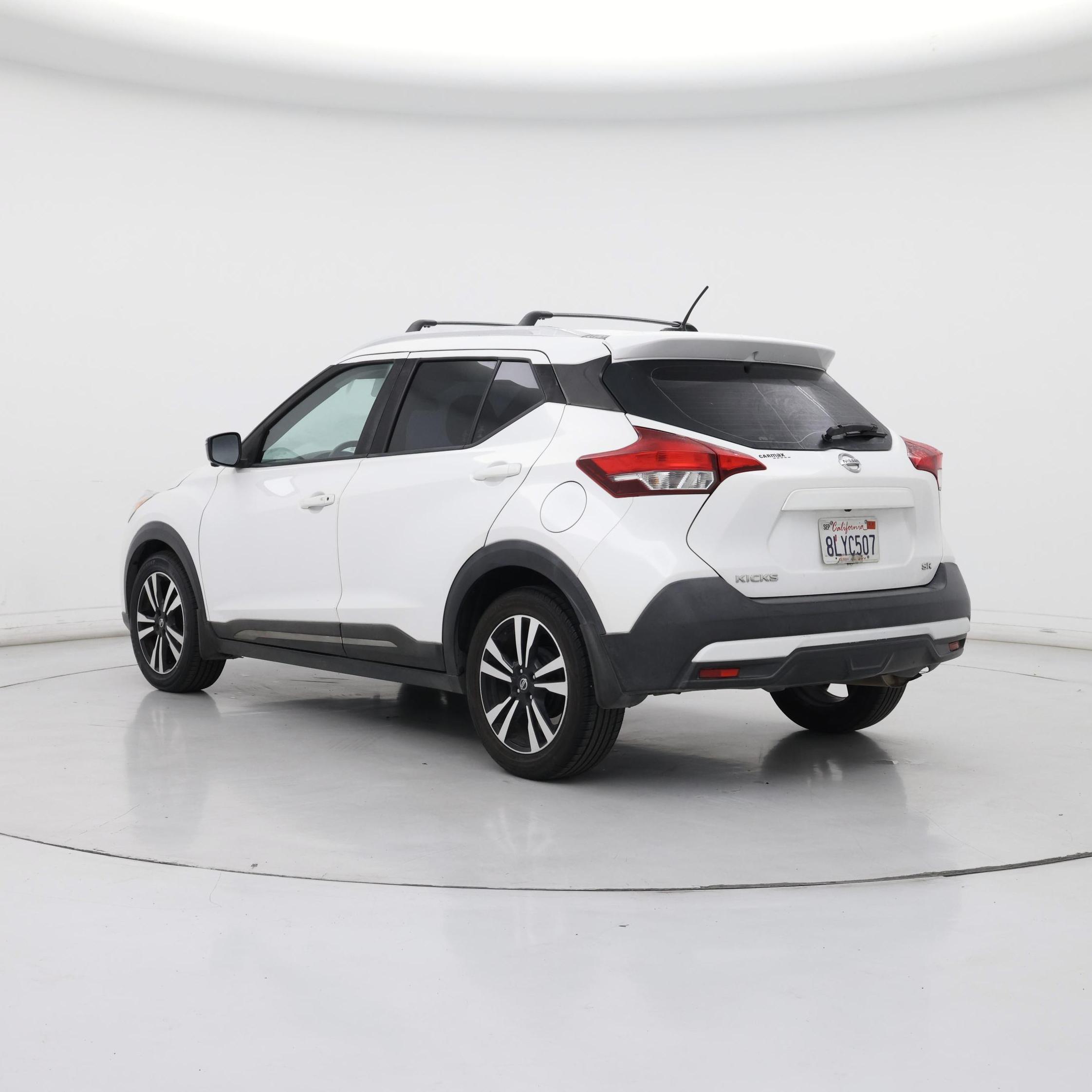 Thumbnail: 2019 Nissan Kicks - 2