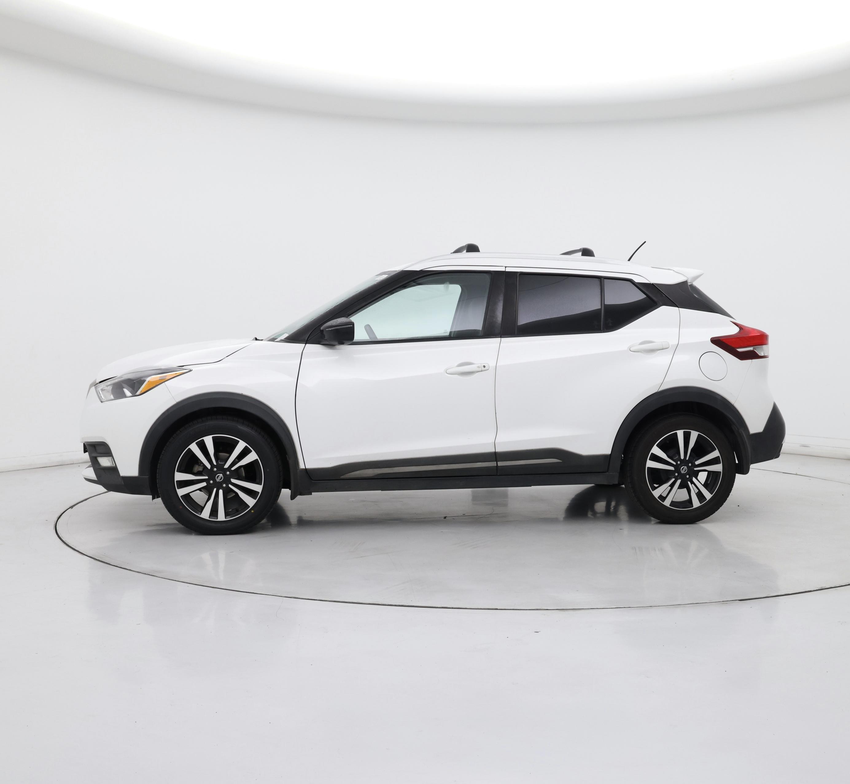 Thumbnail: 2019 Nissan Kicks - 3