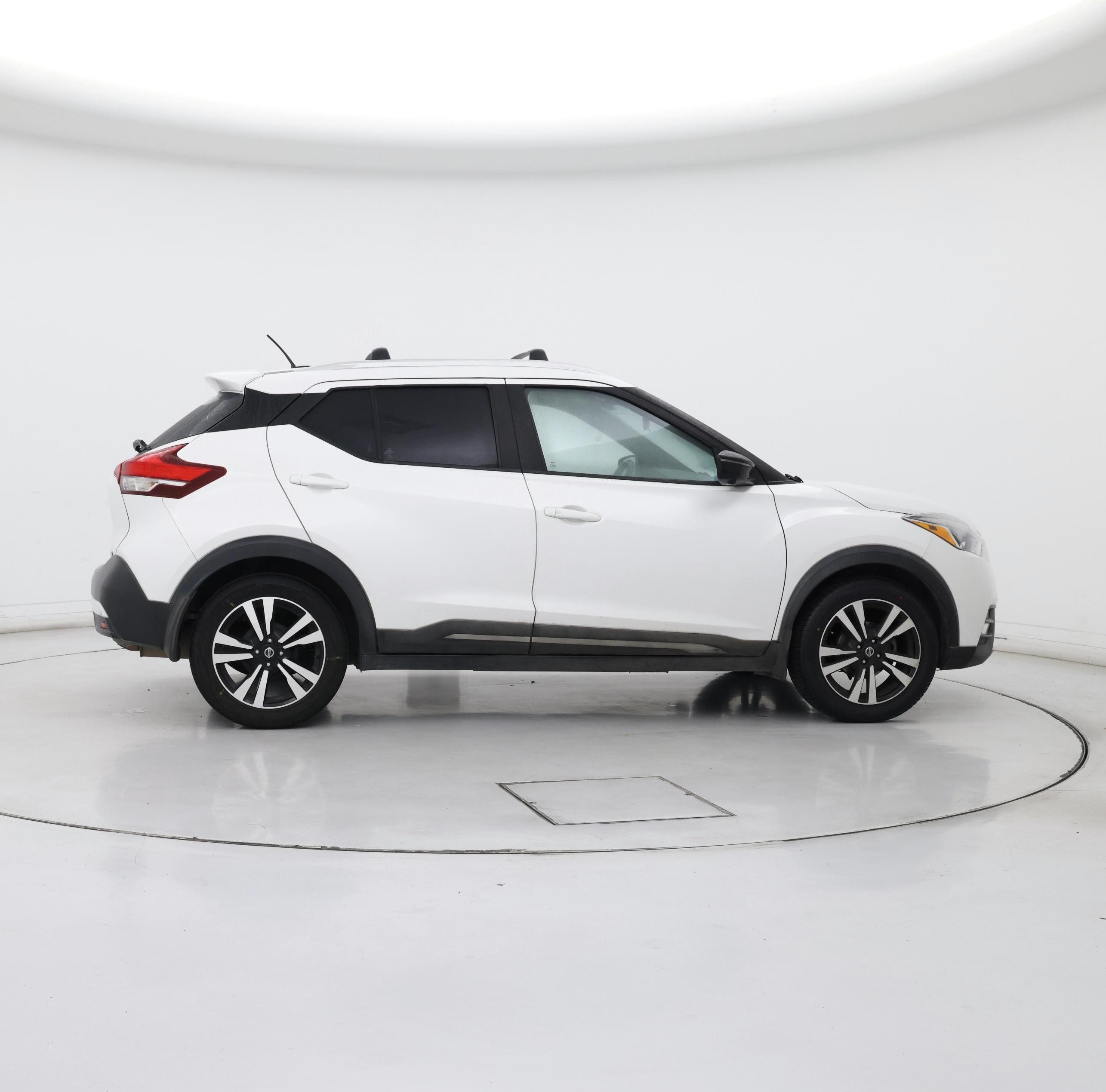 Thumbnail: 2019 Nissan Kicks - 7