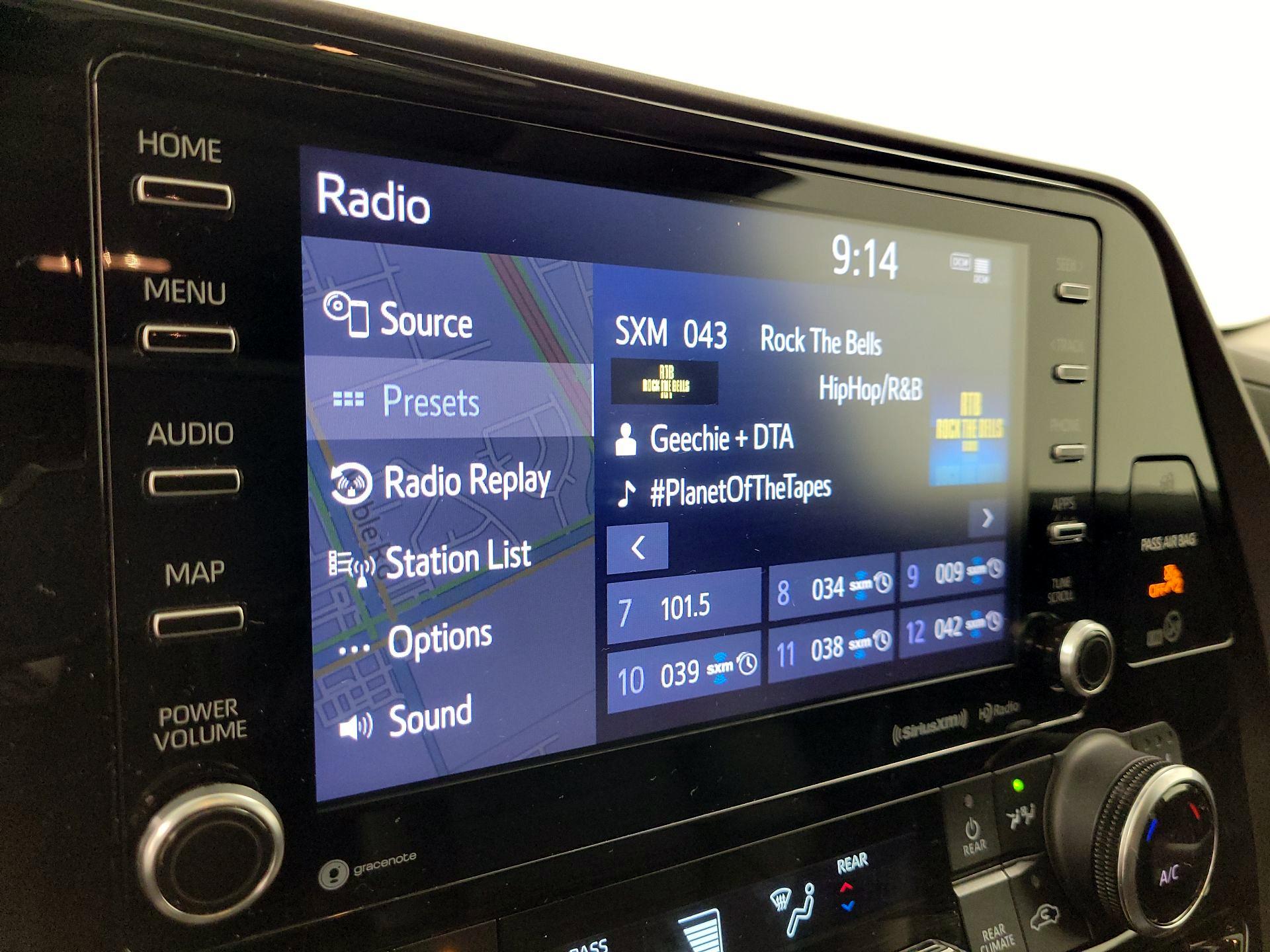 Thumbnail: 2022 Toyota Highlander - 16