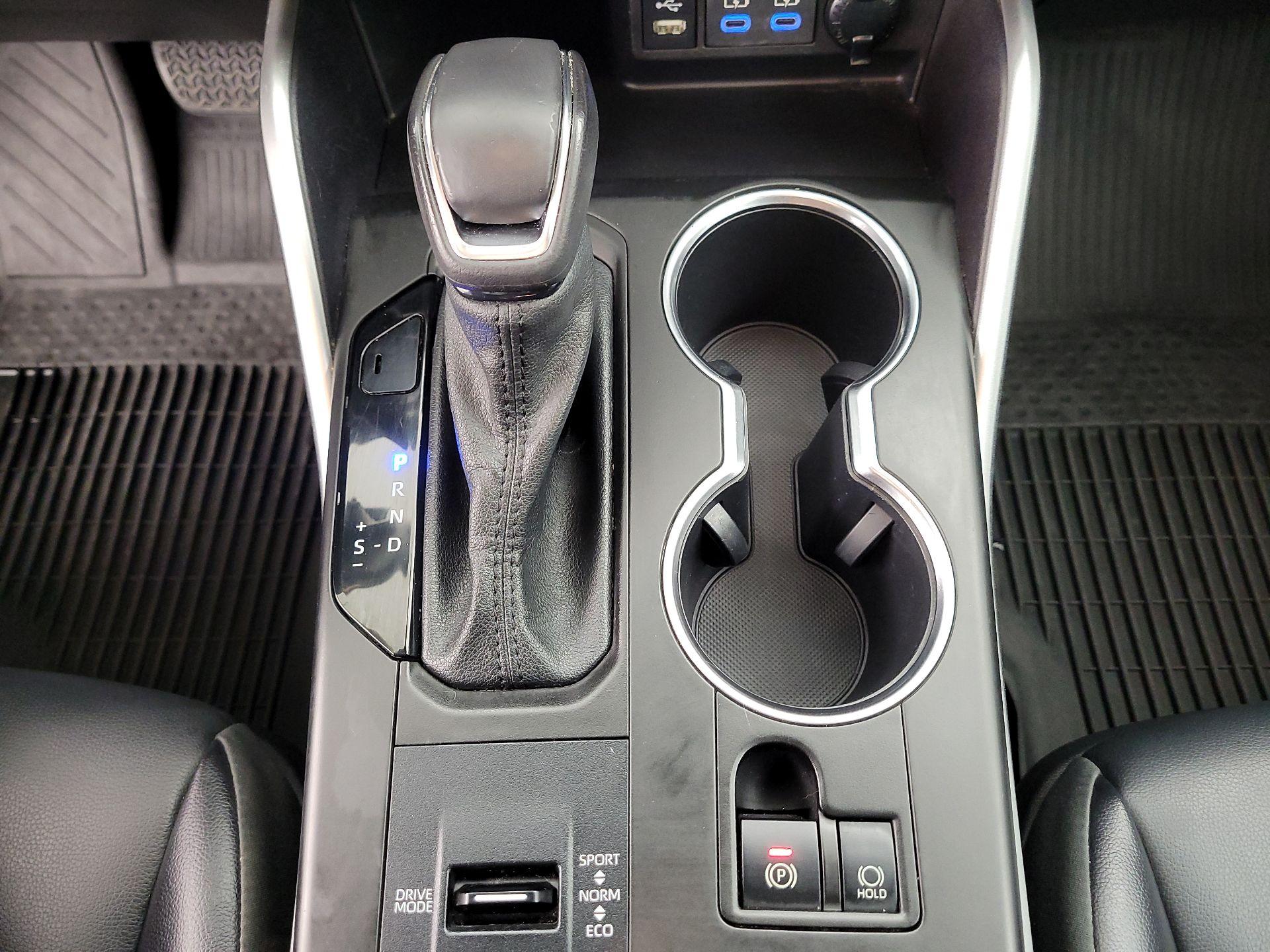 Thumbnail: 2022 Toyota Highlander - 18