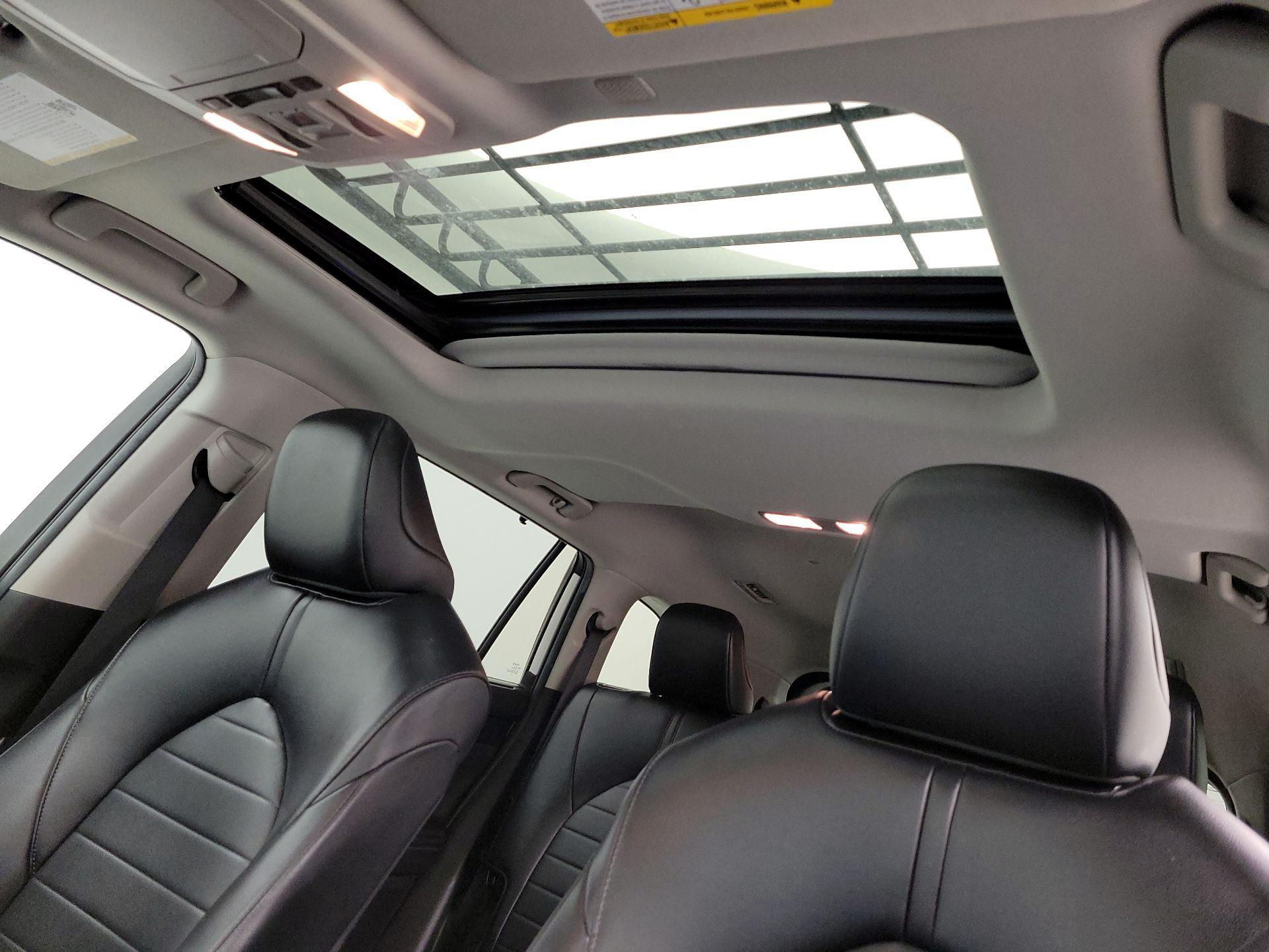 Thumbnail: 2022 Toyota Highlander - 20