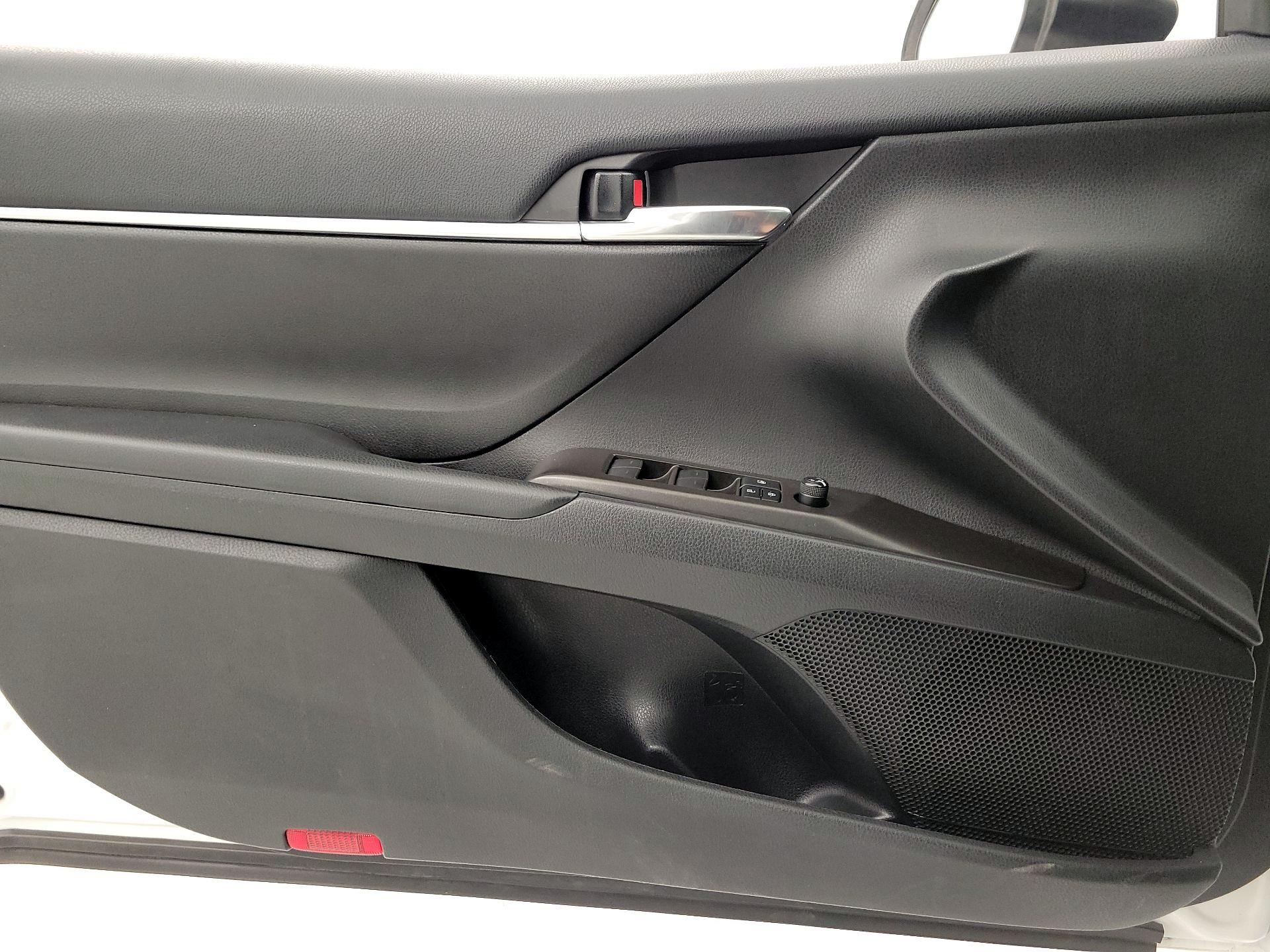 Thumbnail: 2021 Toyota Camry - 12