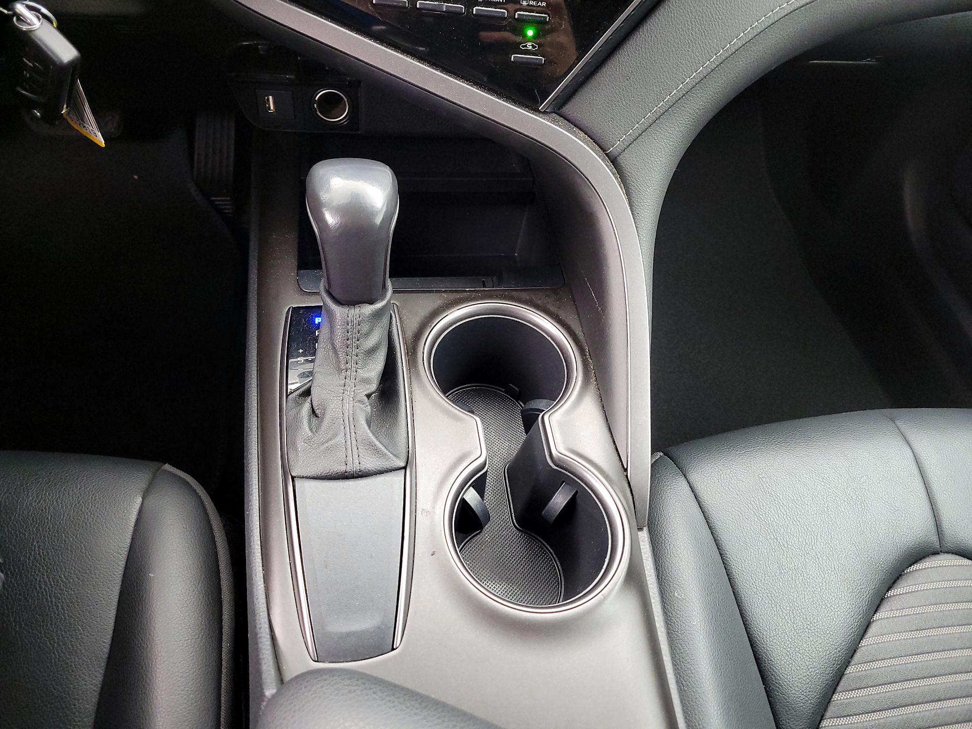 Thumbnail: 2021 Toyota Camry - 17