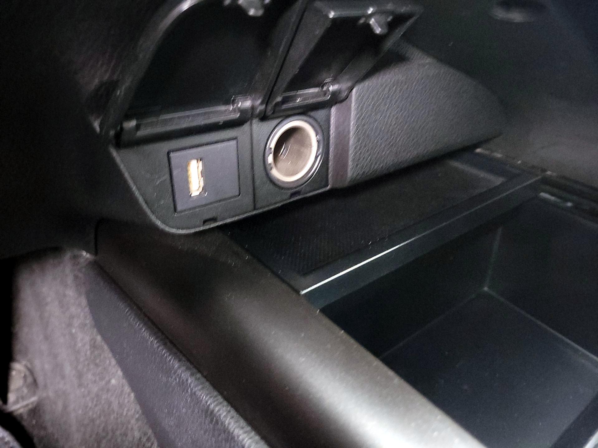 Thumbnail: 2021 Toyota Camry - 18