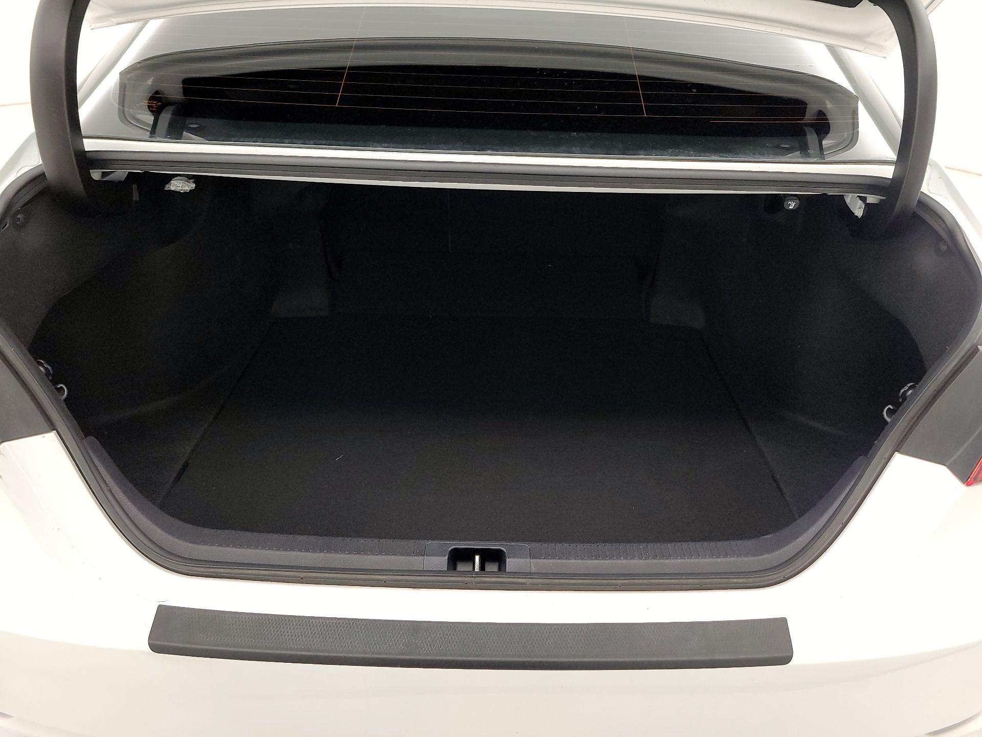 Thumbnail: 2021 Toyota Camry - 20